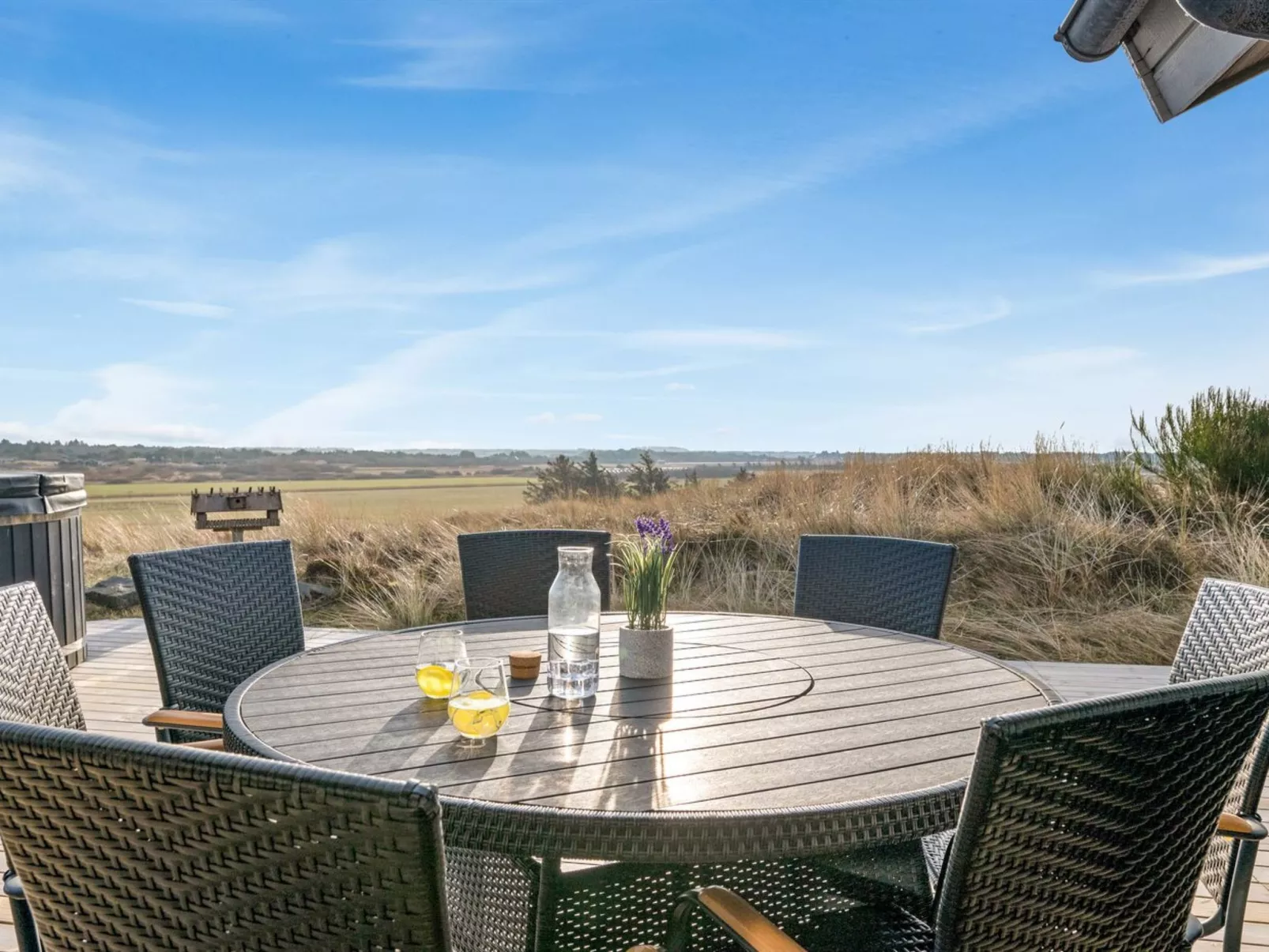 "Tahnee" - 450m from the sea-Outside