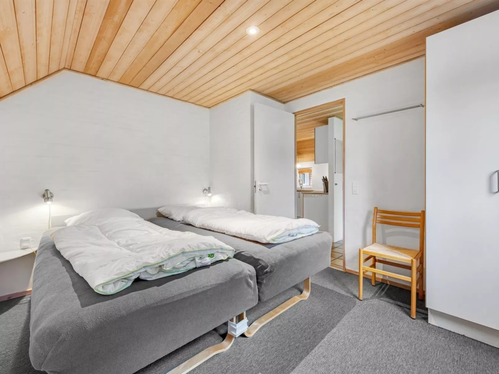 "Dorris" - 4.3km from the sea-Dedans