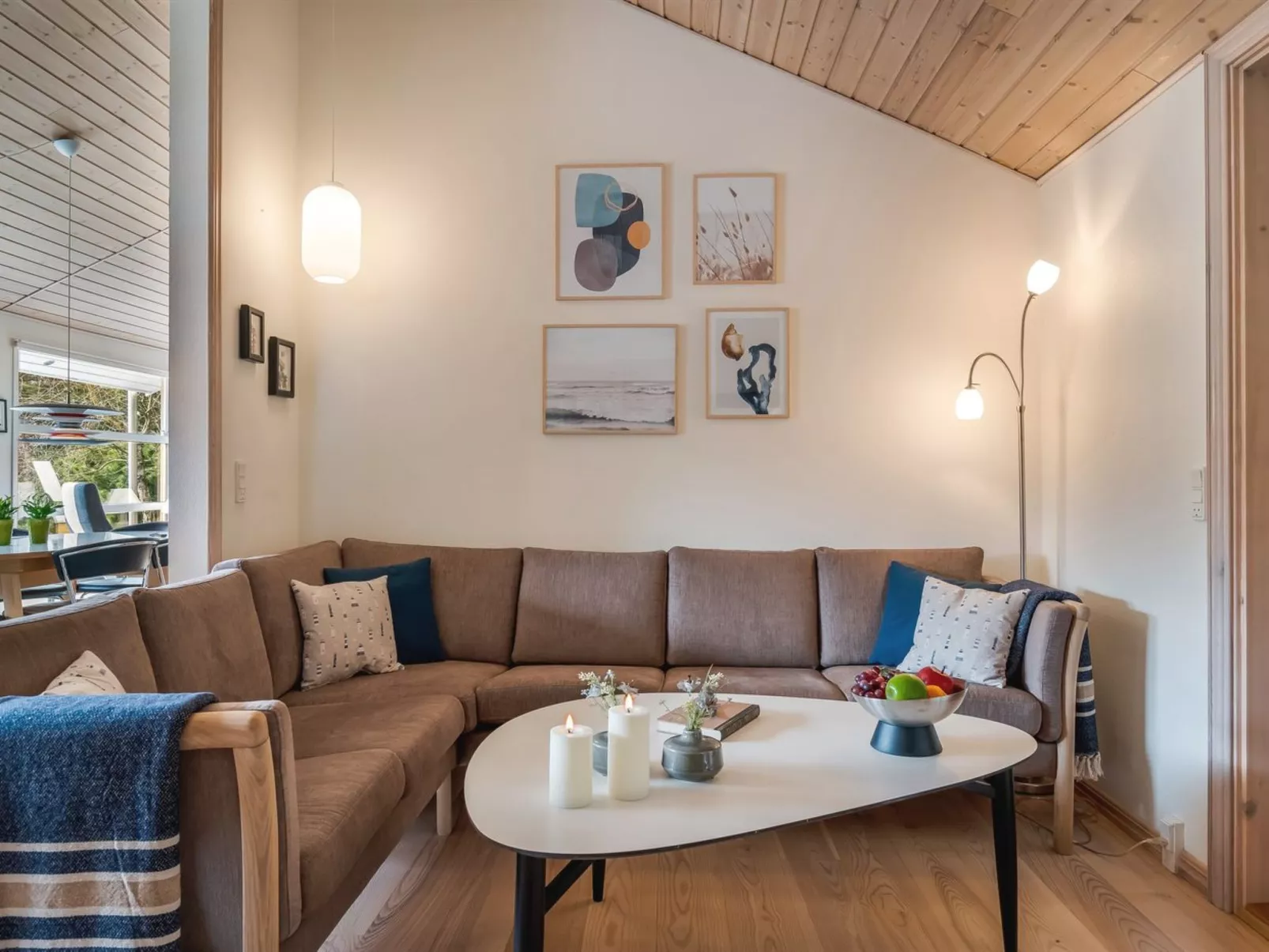 "Vetle" - 2.8km from the sea-Inside