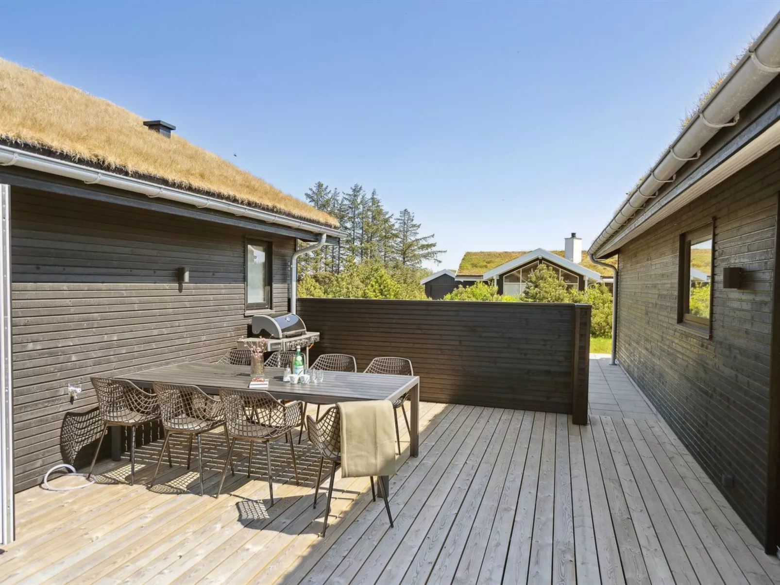 "Fredrika" - 1.5km from the sea-Outside