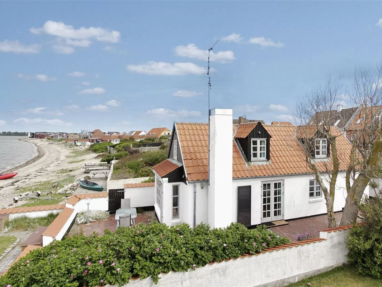 "Pauliina" - 10m to the fjord-Draußen