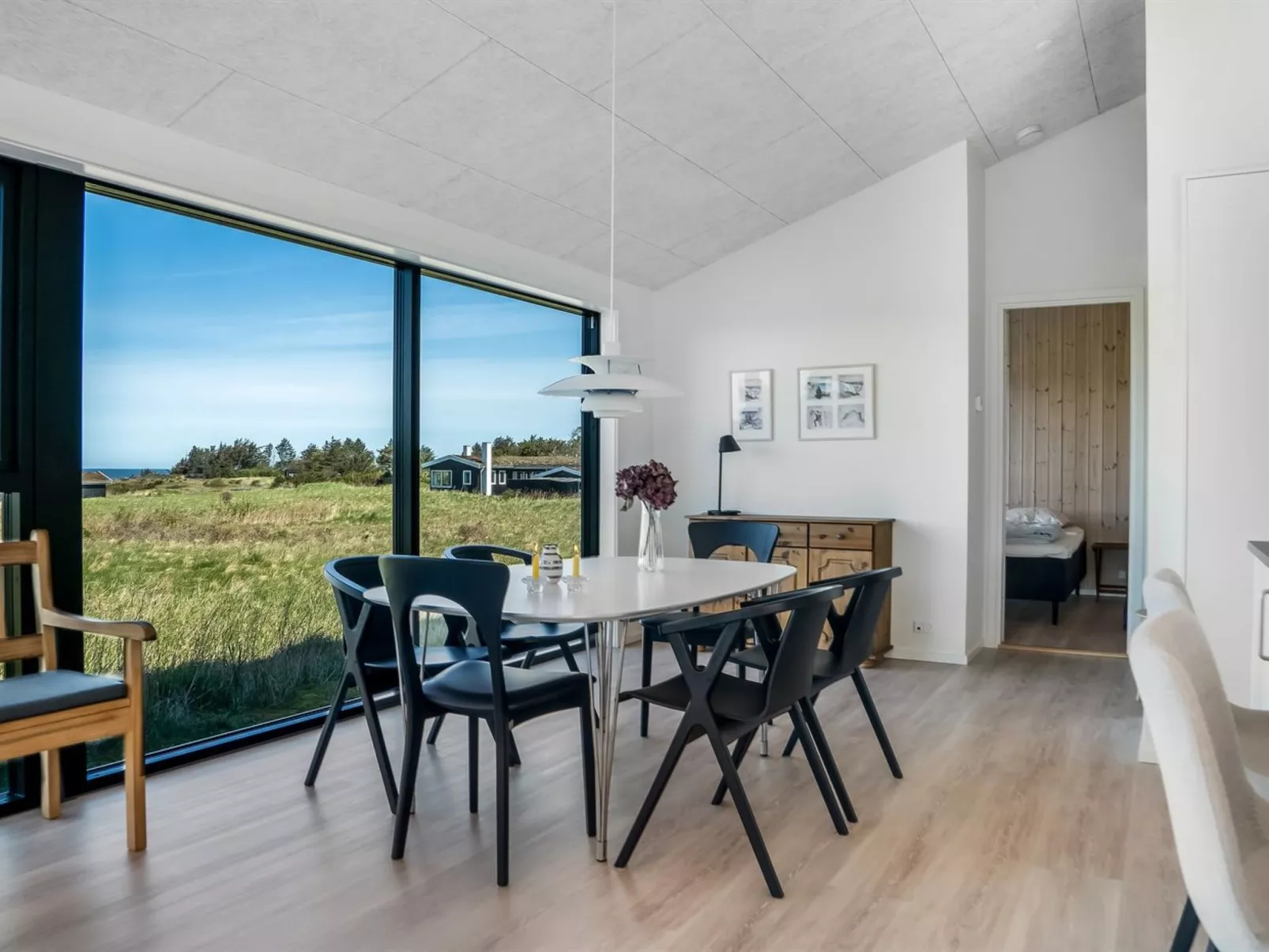 "Merete" - 900m from the sea-Drinnen