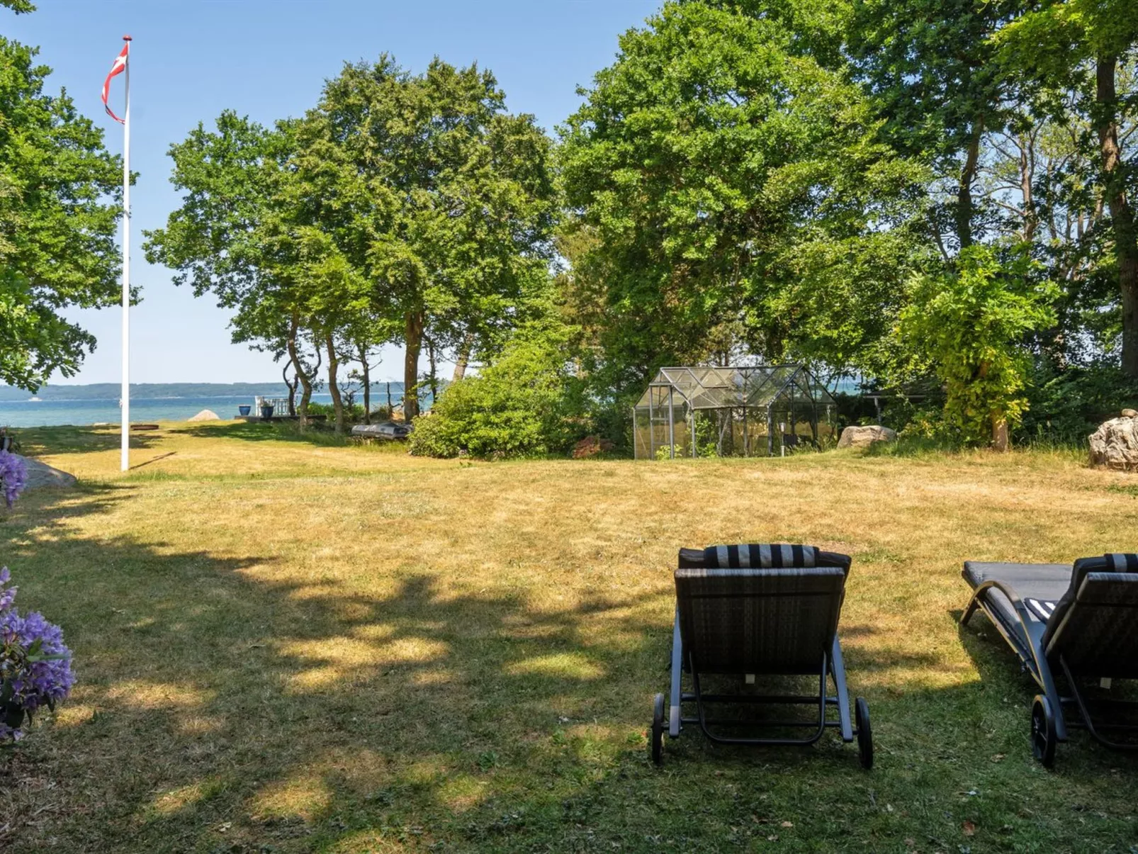 "Kennet" - 30m from the sea-Outside