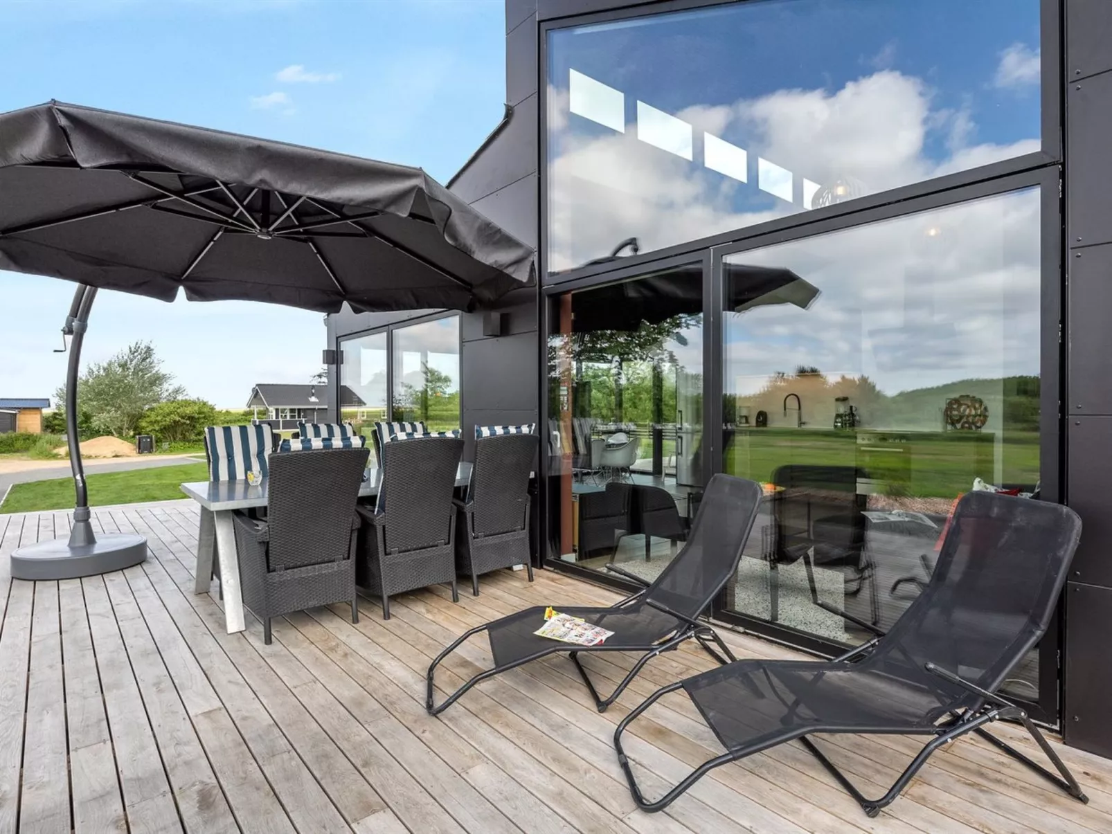 "Emilie" - 250m to the fjord-Draußen