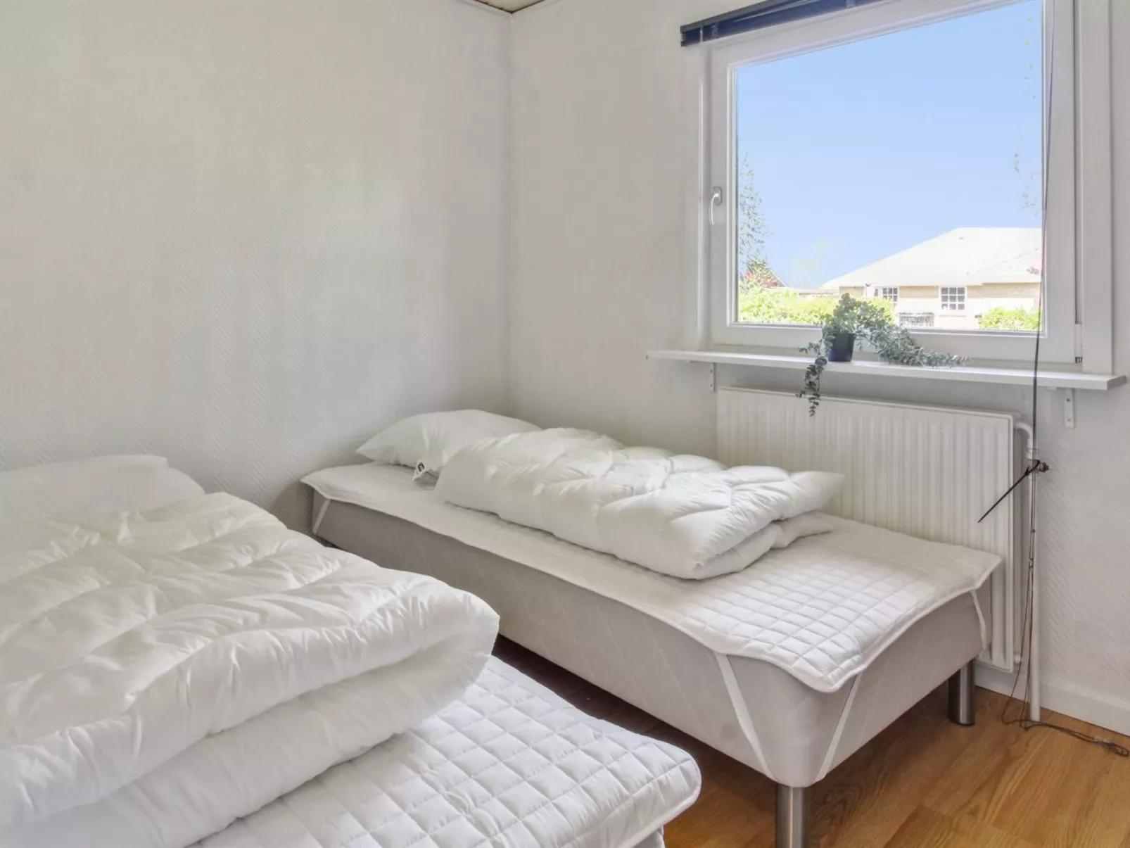 "Aku" - 24km from the sea-Drinnen