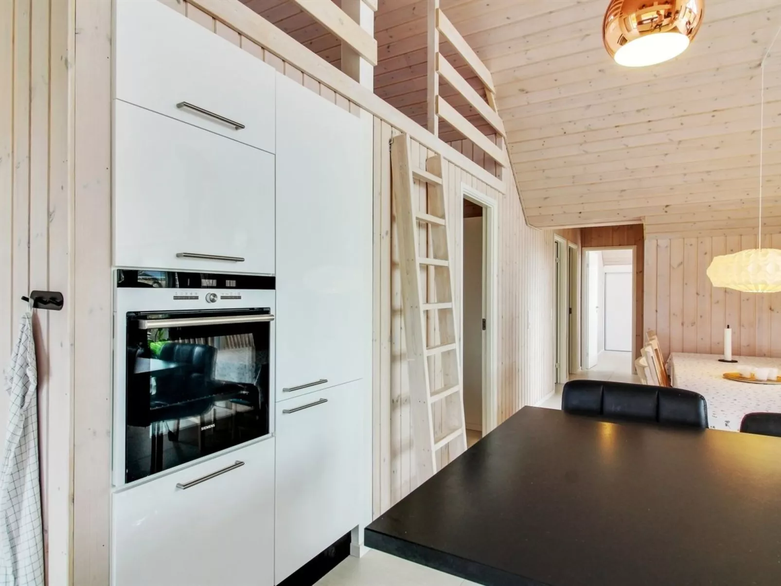 "Othinkarl" - 100m from the sea-Inside