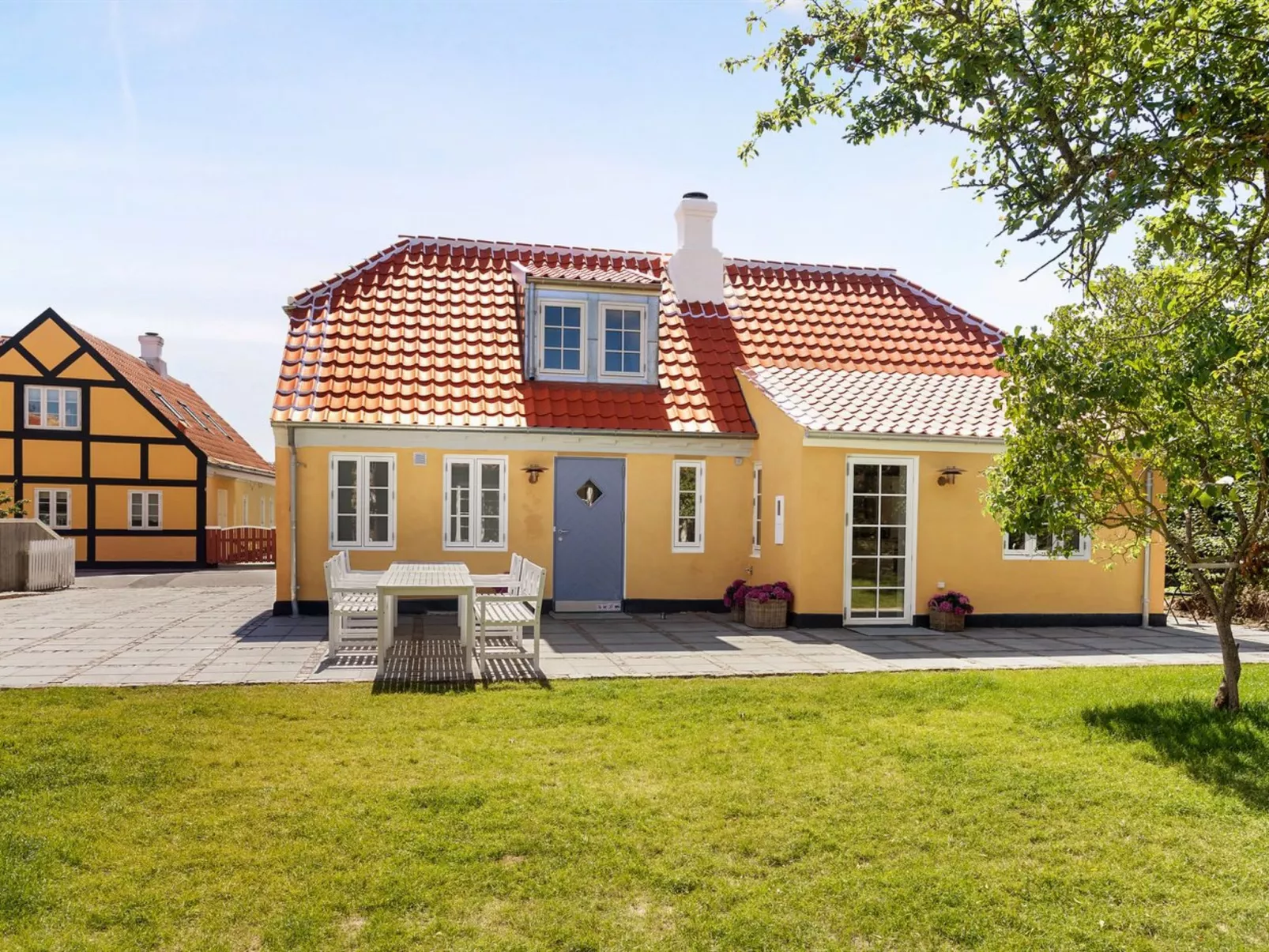 "Karmen" - 100m from the sea-Outside