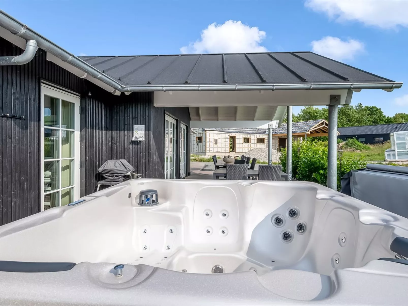 "Bryngeir" - 750m from the sea-Inside