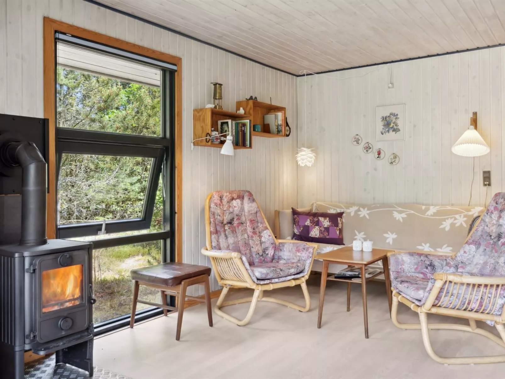 "Andy" - 600m from the sea-Inside