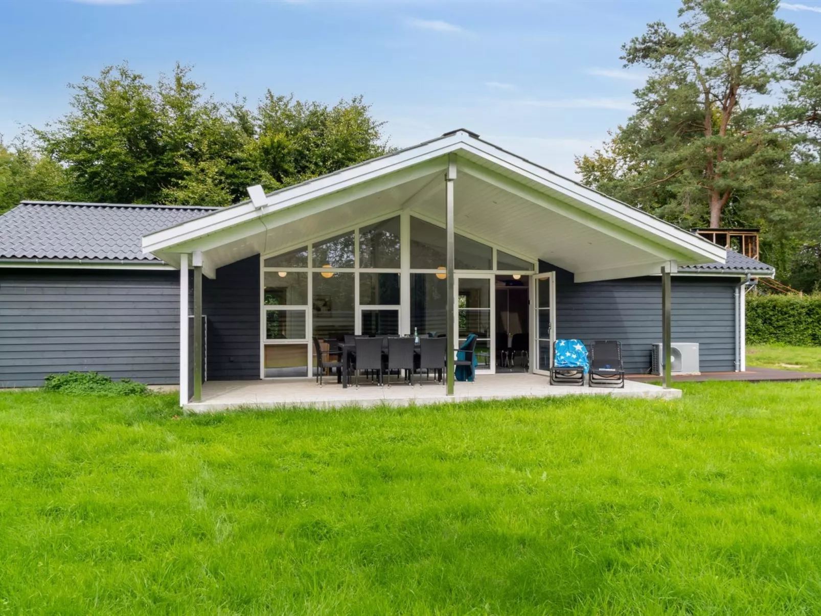 "Gisl" - 1.3km from the sea-Outside