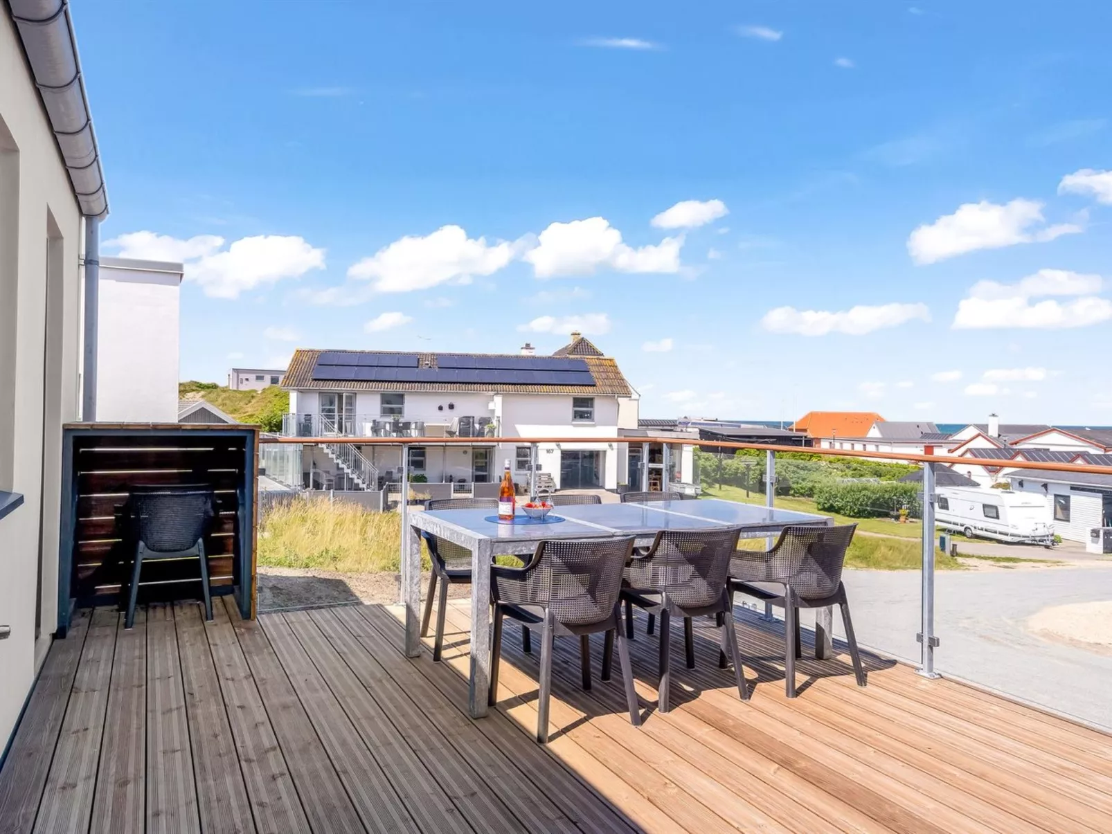 "Unge" - 75m from the sea-Draußen