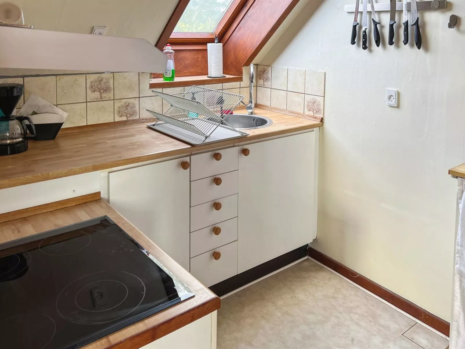 "Thera" - 5km from the sea-Inside