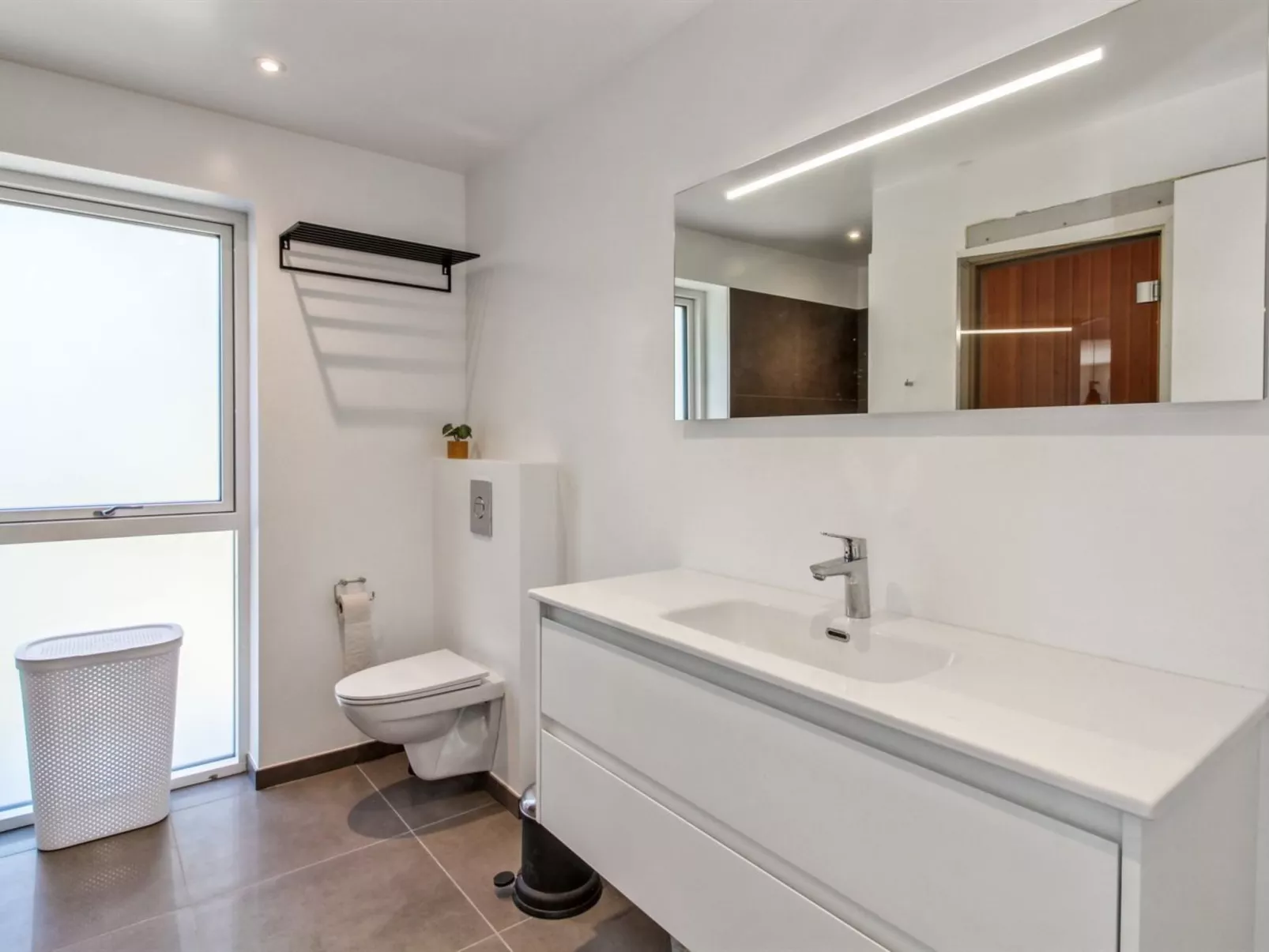 "Razmo" - 2.5km from the sea-Drinnen