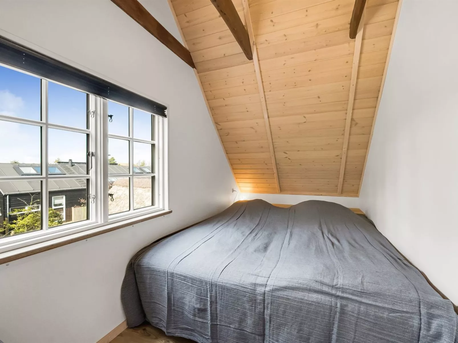 "Enya" - 1.2km from the sea-Dedans