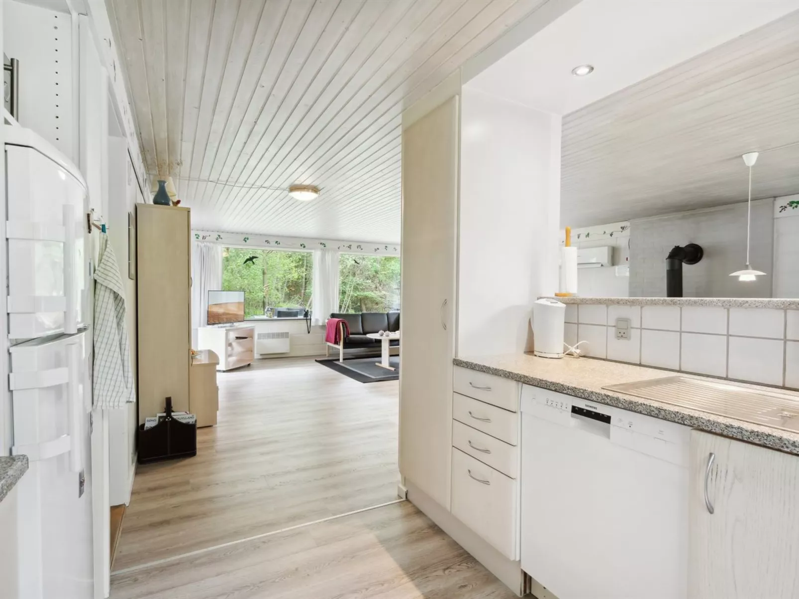 "Keyla" - 3.2km from the sea-Inside