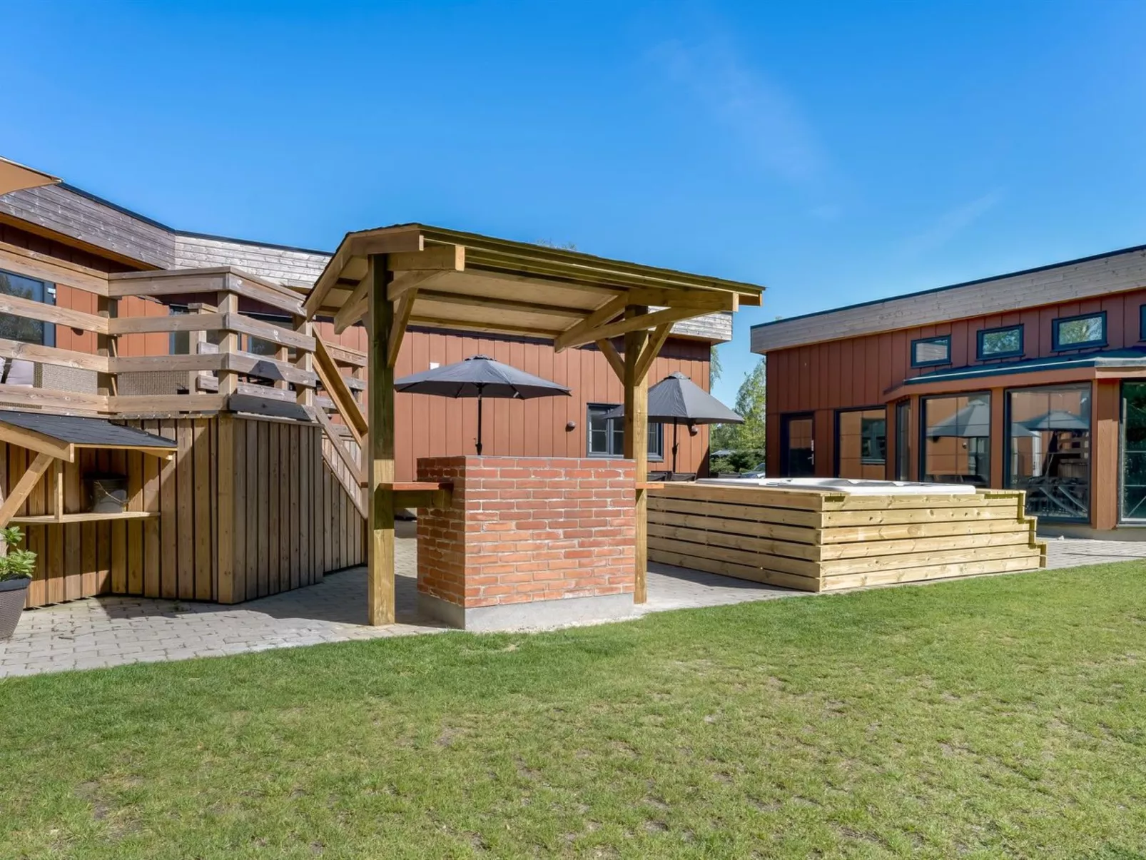 "Bjarka" - 700m from the sea-Dehors