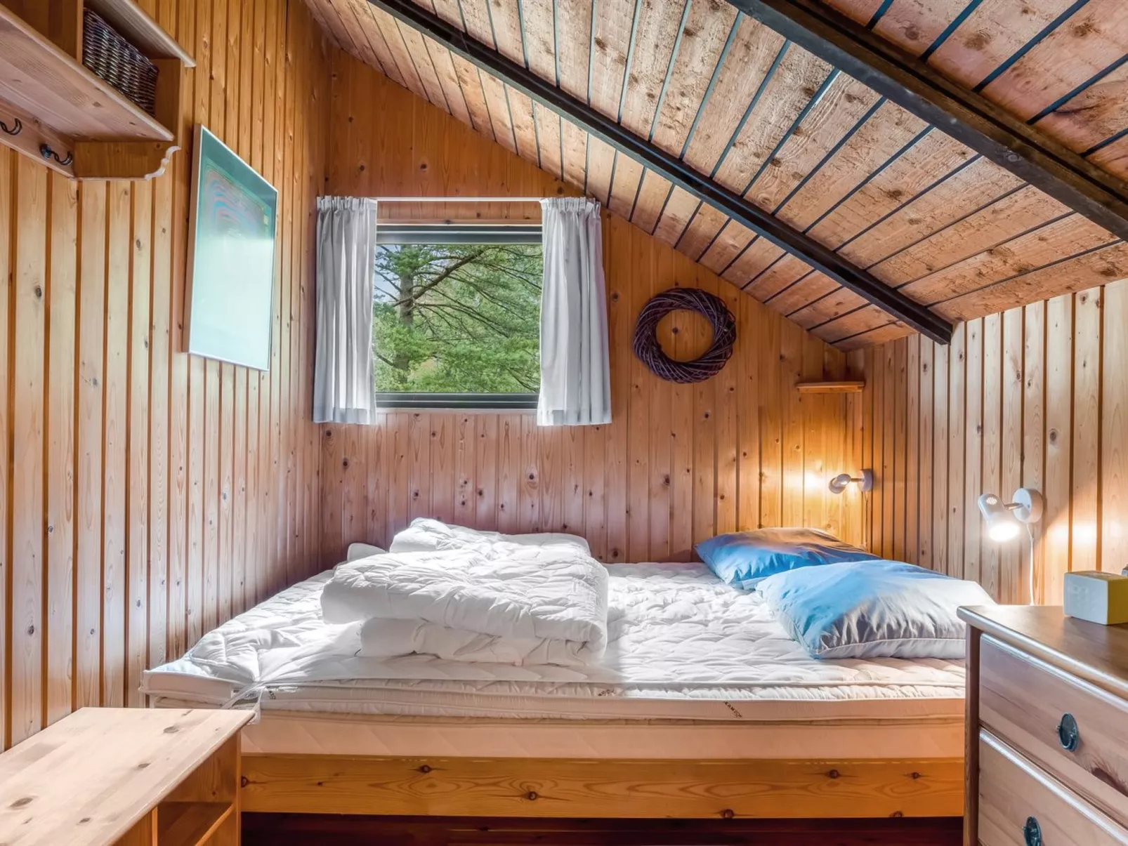 "Eliza" - 600m from the sea