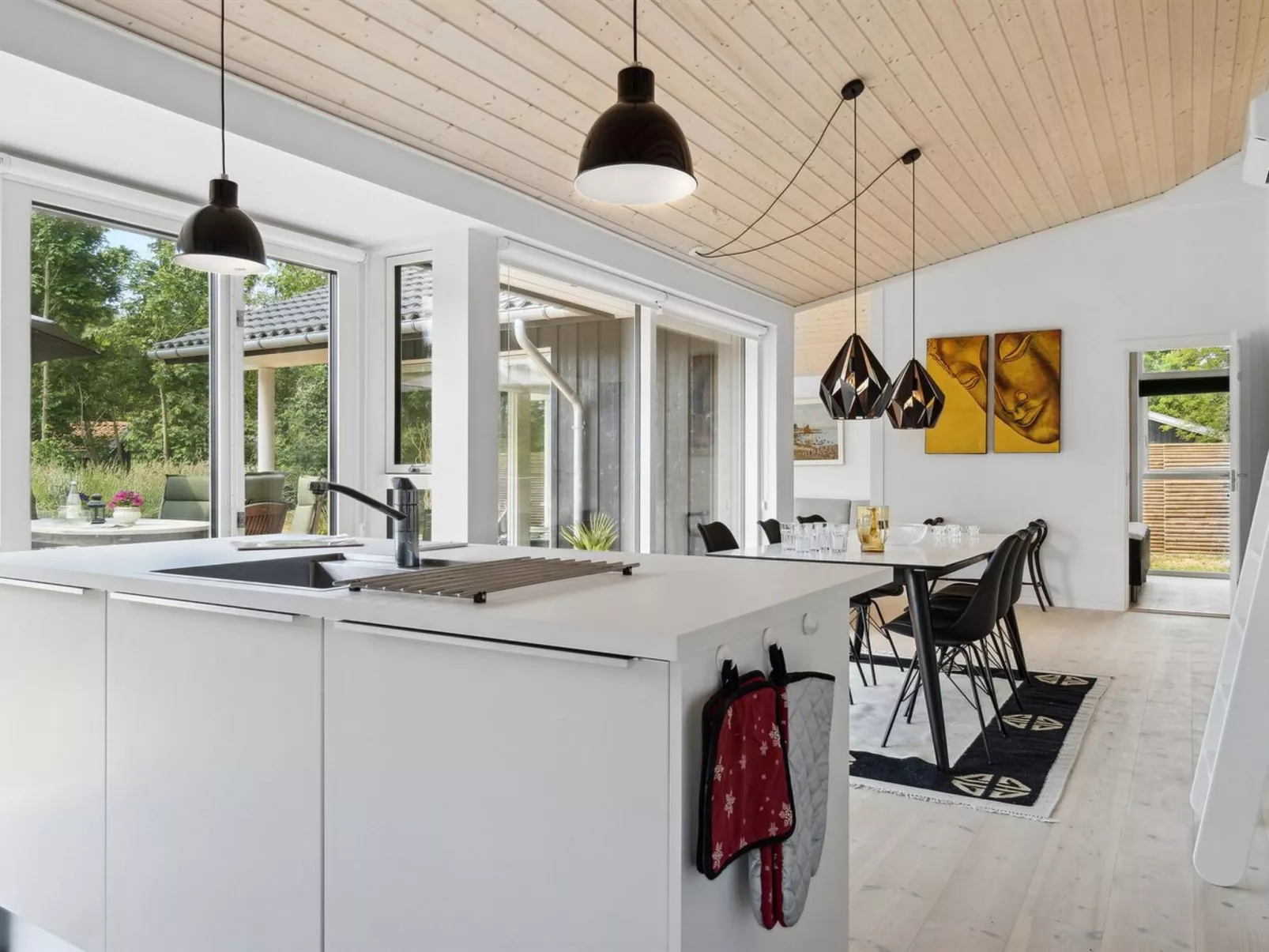 "Elin" - 200m from the sea-Inside