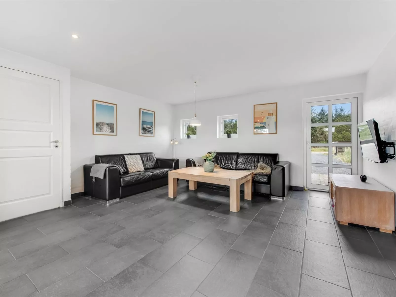 "Axeline" - 300m from the sea-Drinnen