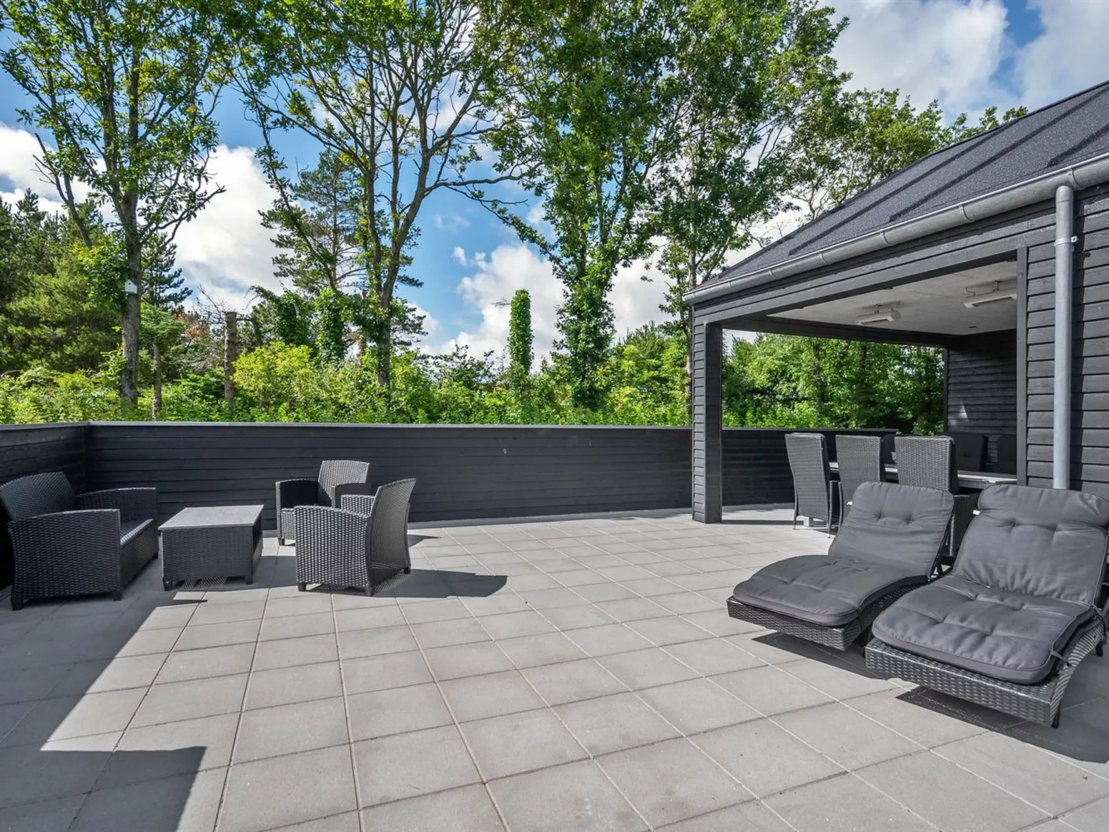 "Henrikke" - 500m to the fjord-Dehors