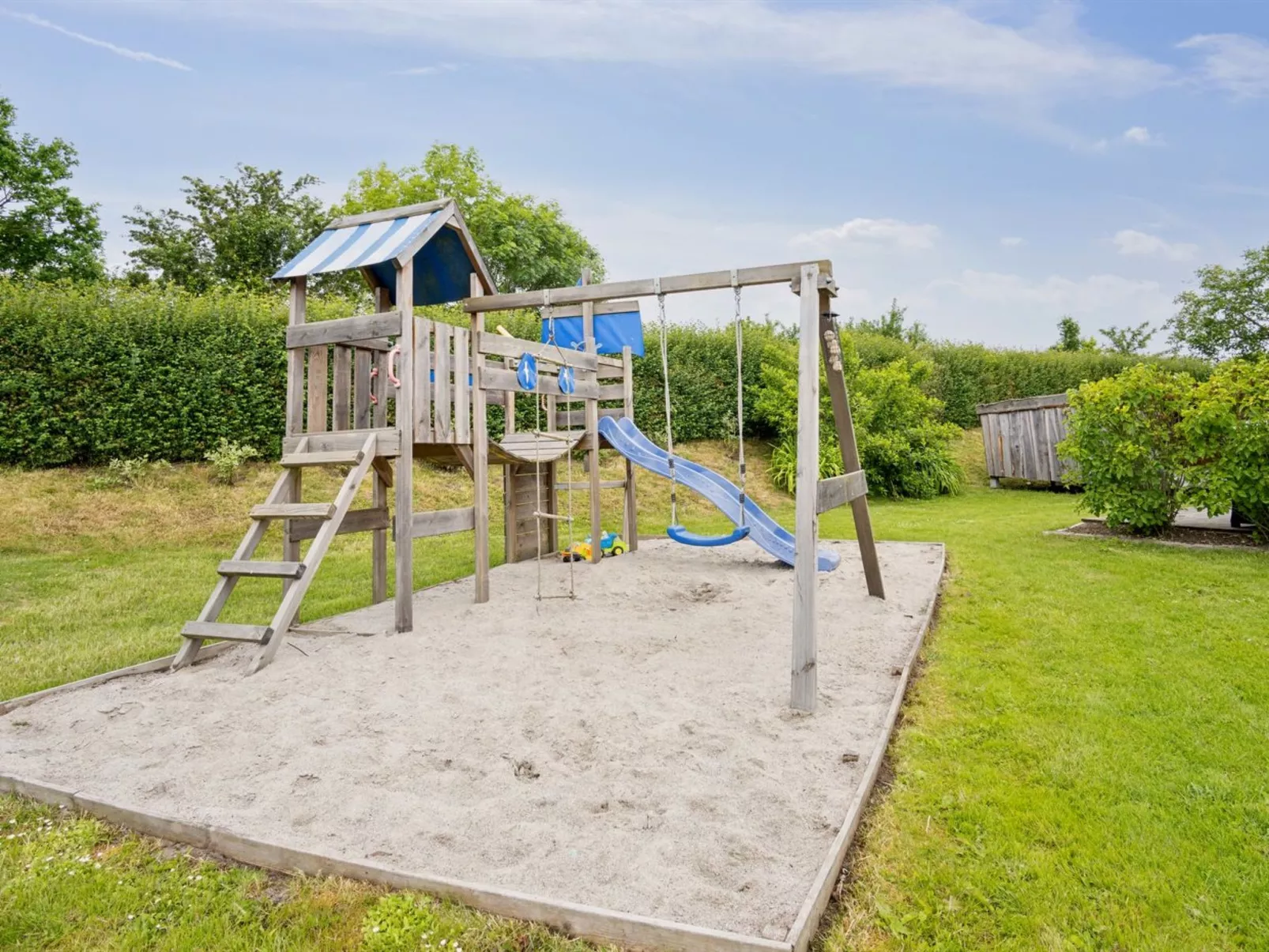 "Alpa" - 600m from the sea-Draußen