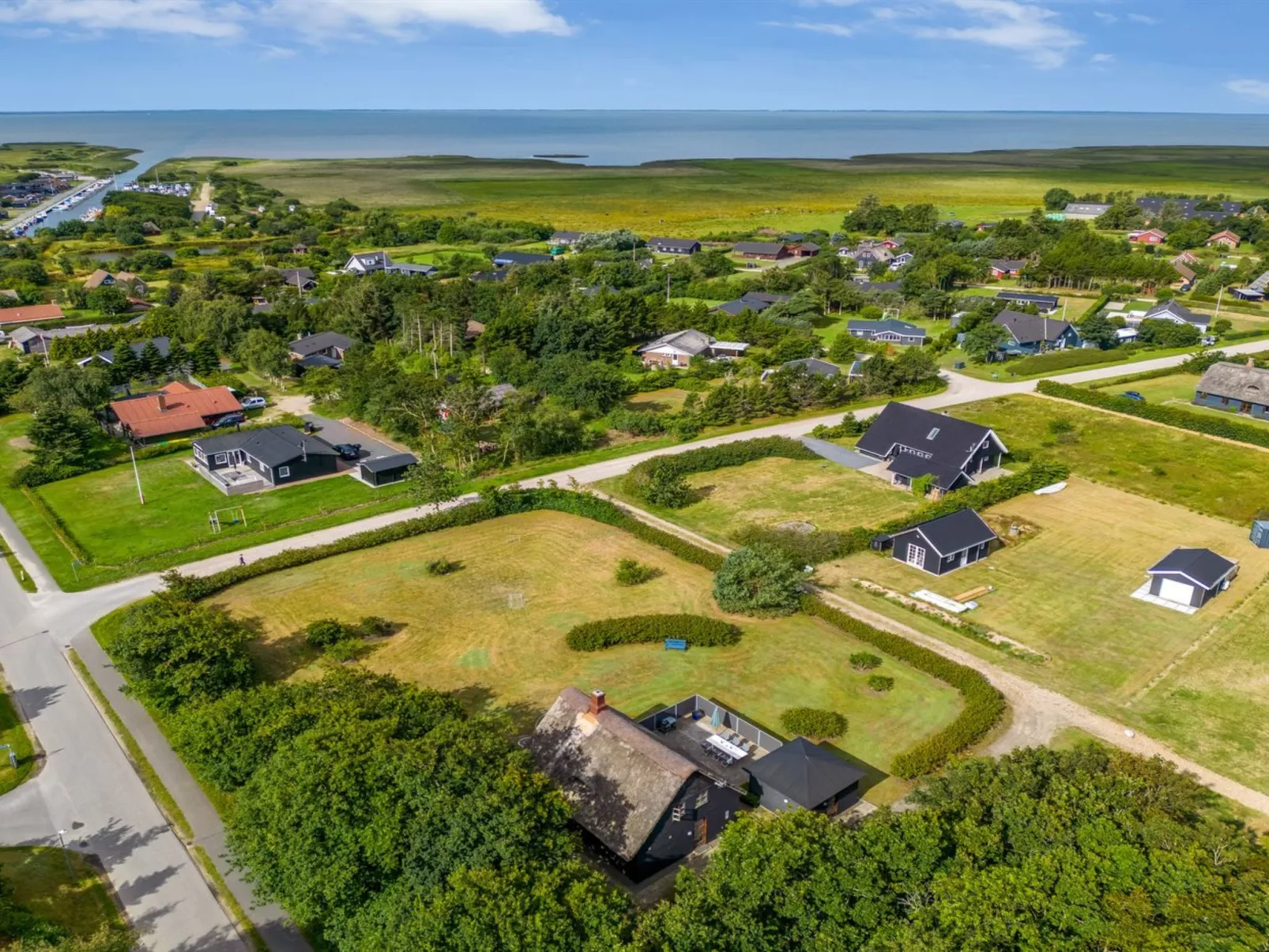 "Hendrina" - 250m to the fjord-Outside