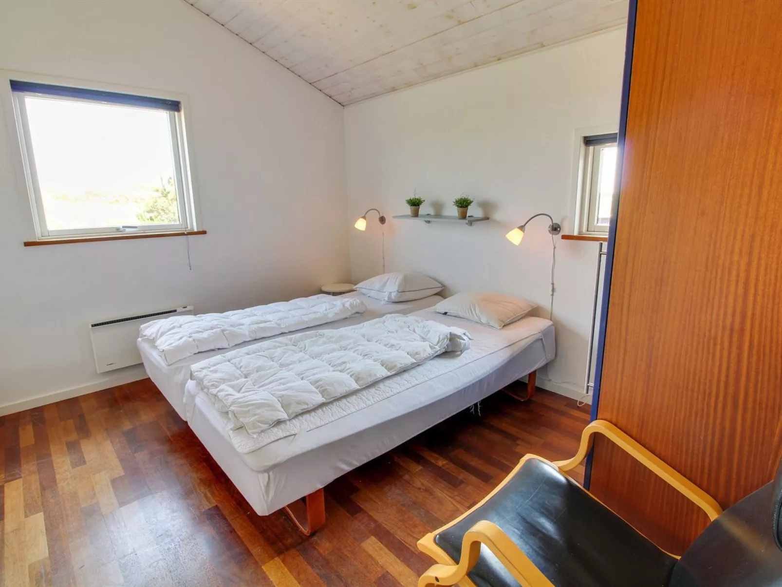 "Thrugils" - 800m from the sea-Inside