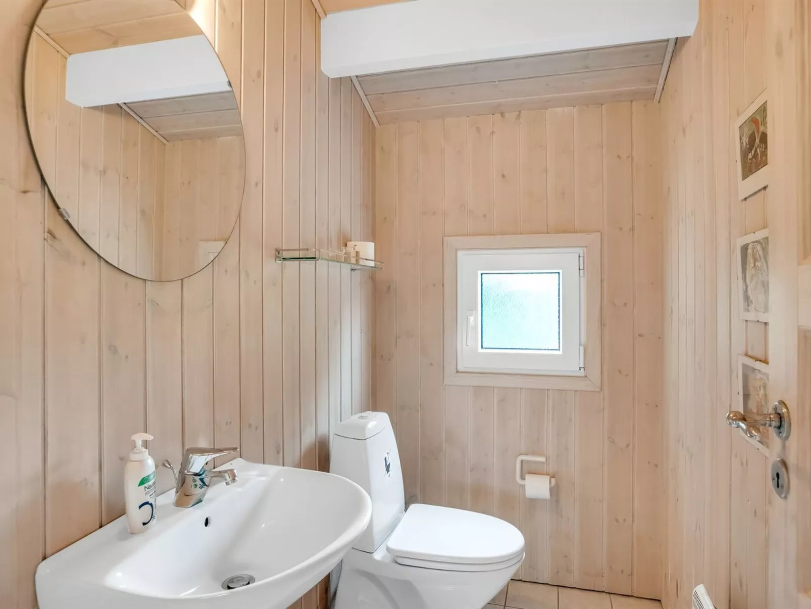 "Tineke" - 800m from the sea-Dedans