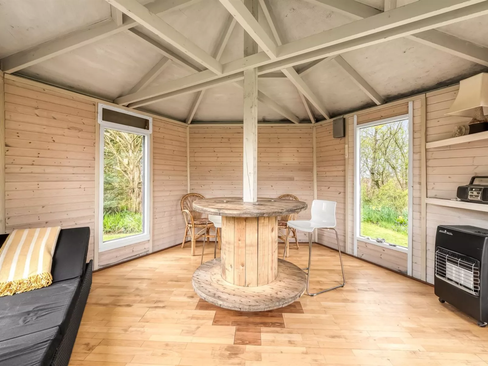 "Soria" - 600m to the fjord-Dedans