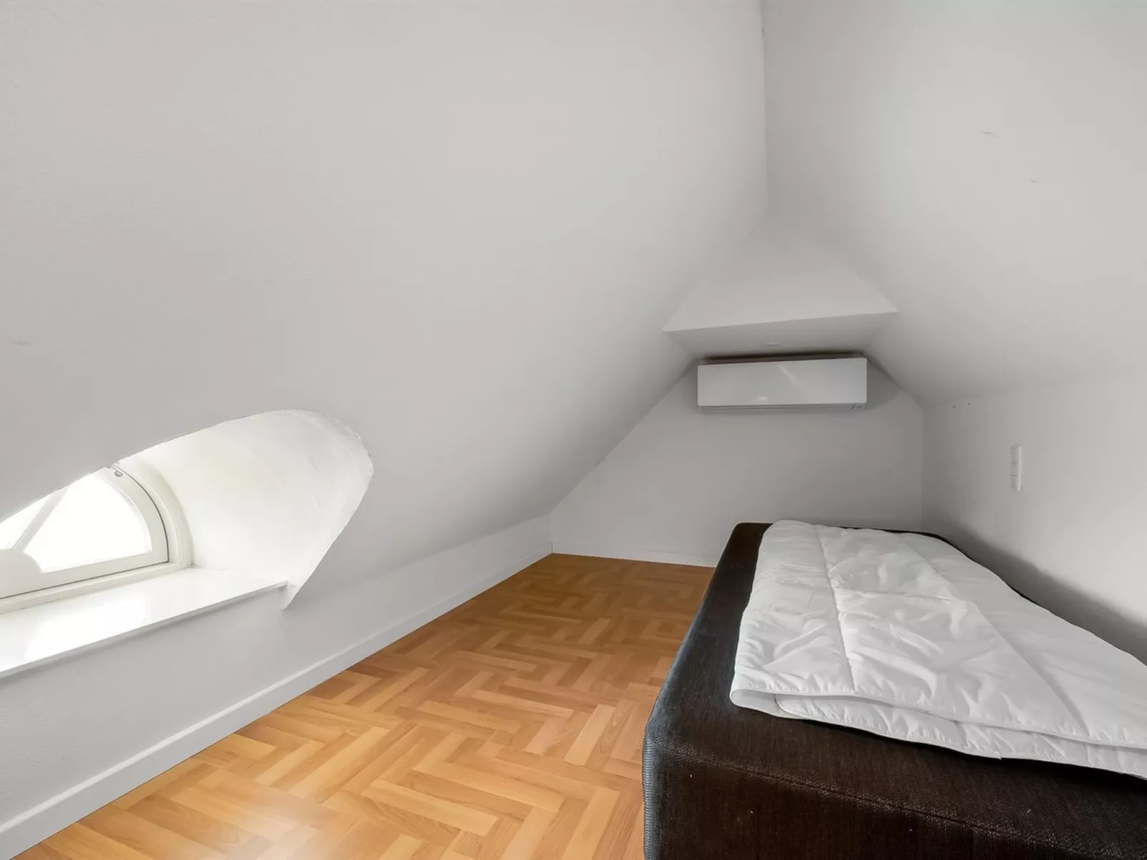 "Hermine" -  from the sea-Inside