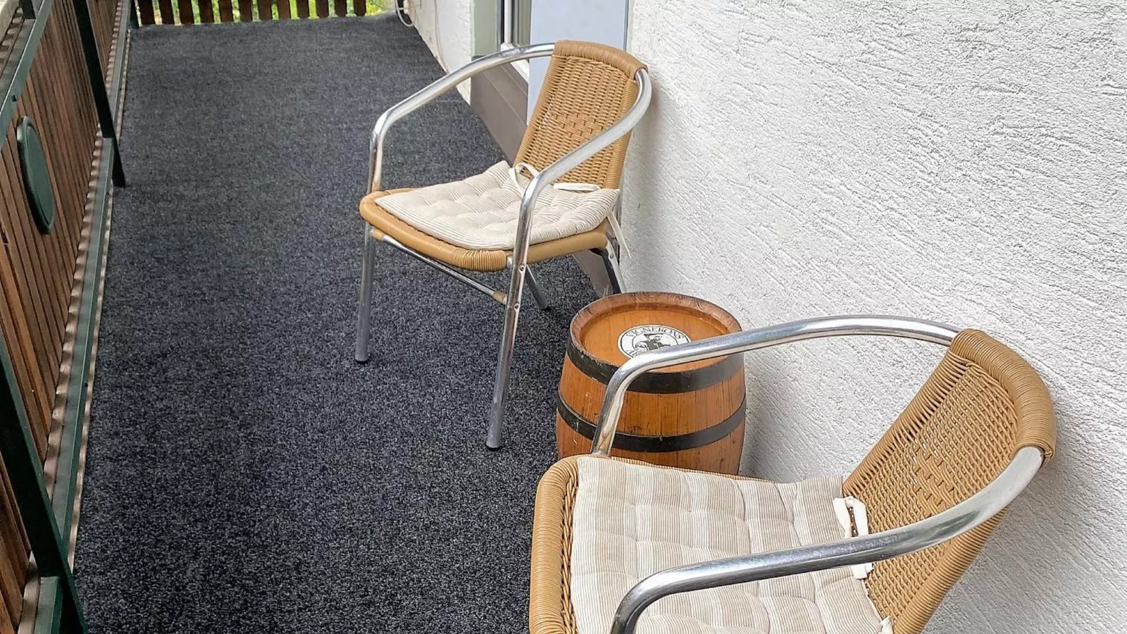 Yannsa-Terrace balcony