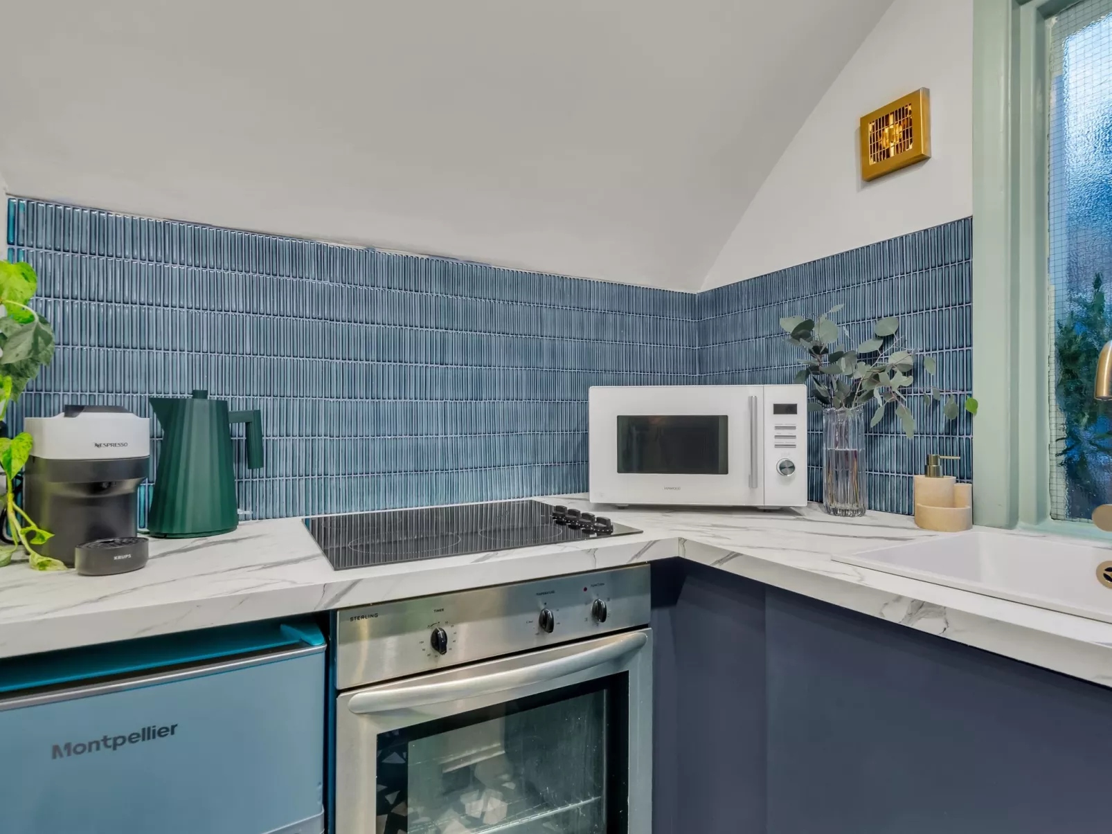 Kensington Lower Studio-Dedans