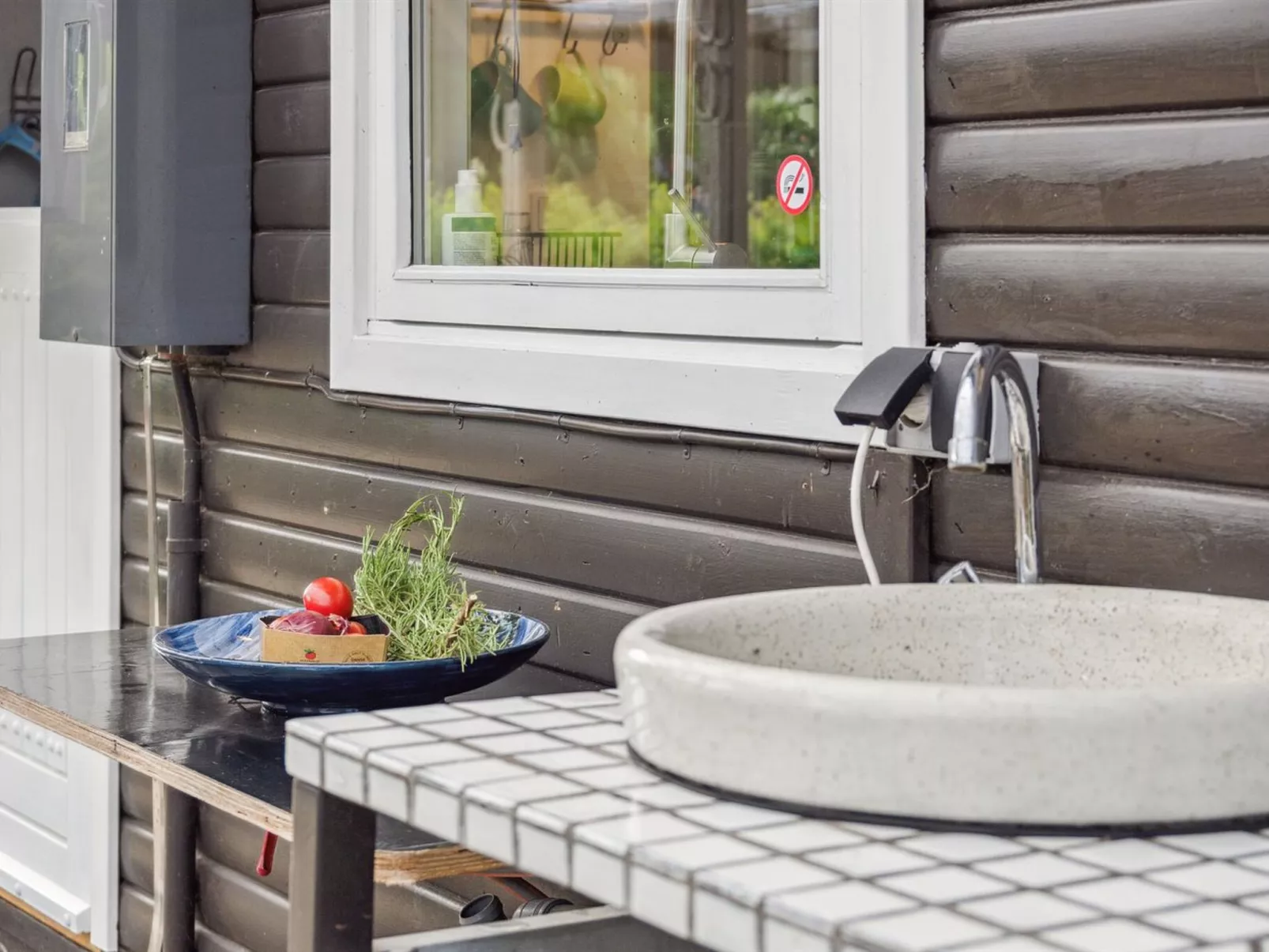 "Holmwith" - 200m from the sea-Outside