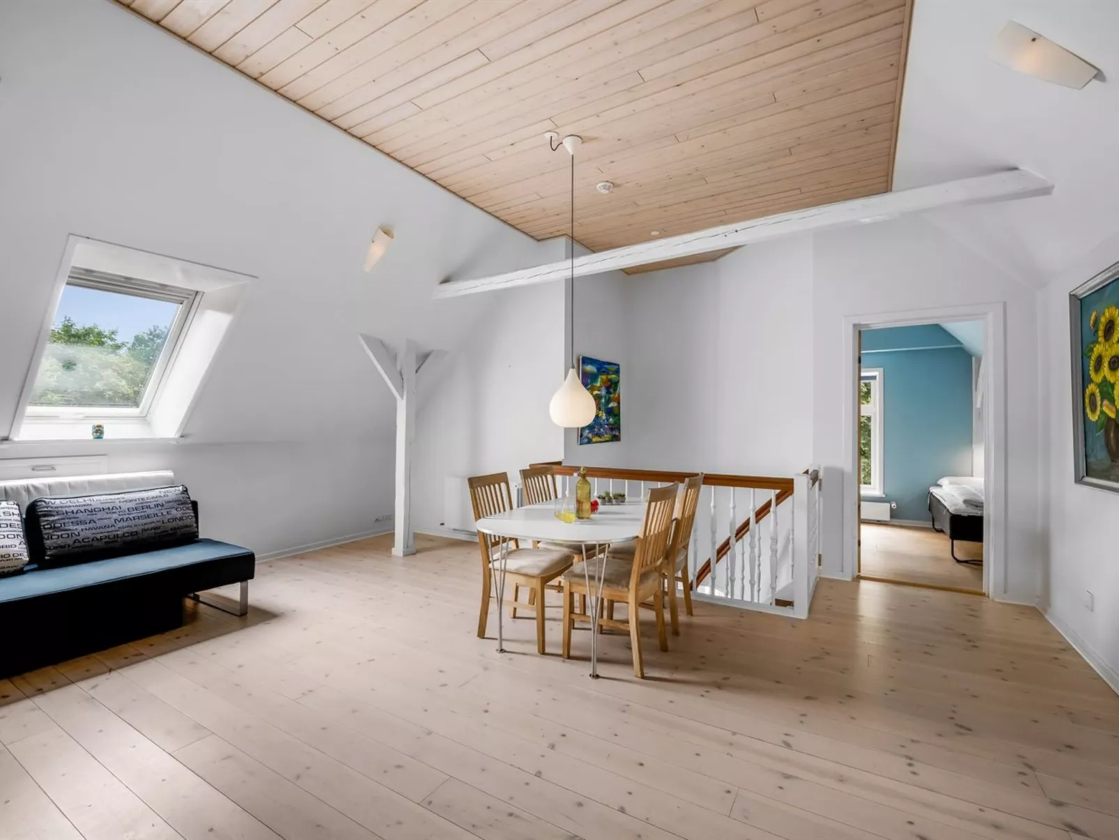 "Amma" - 21km from the sea-Drinnen