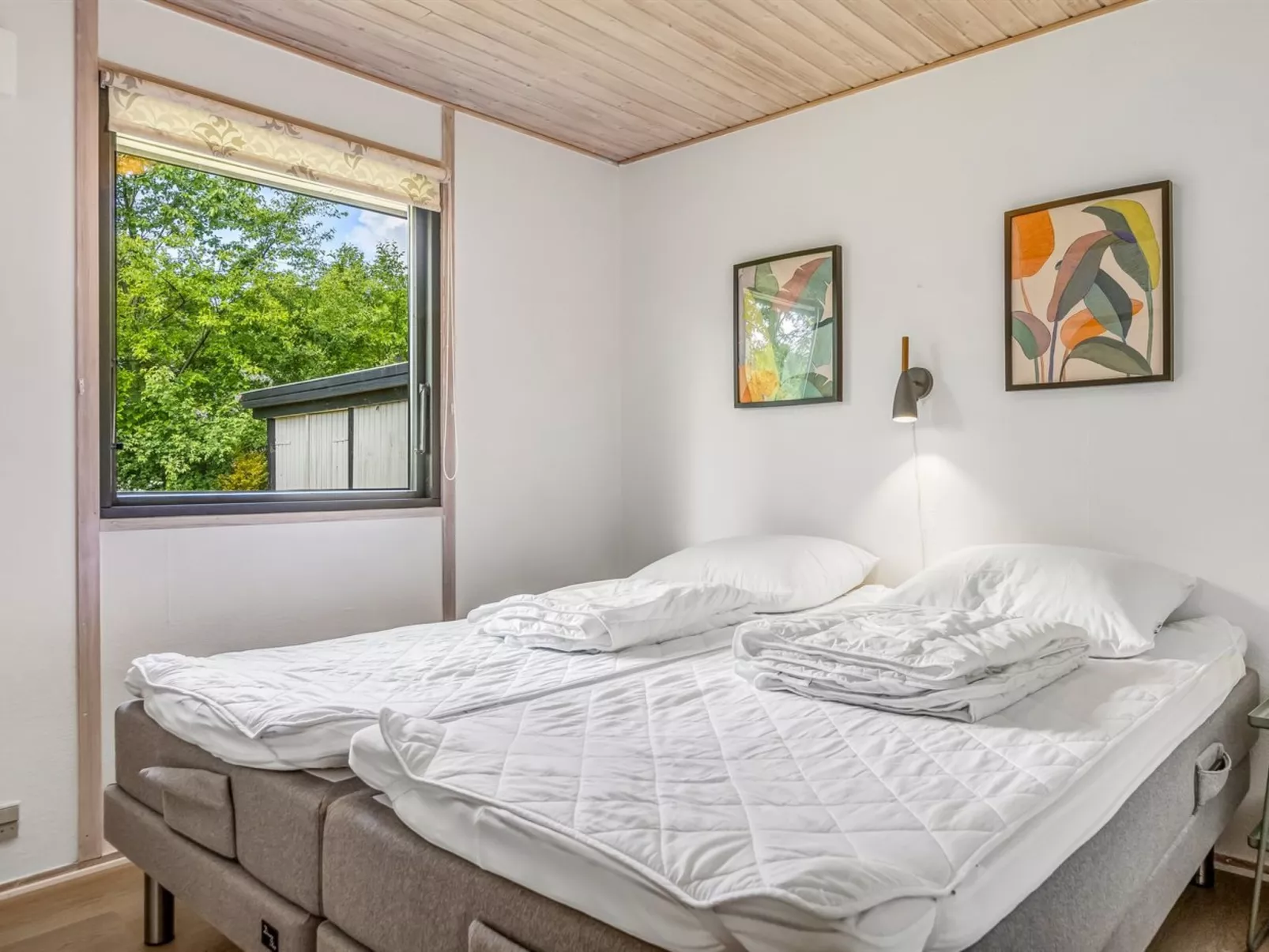 "Mijat" - 30km from the sea-Inside