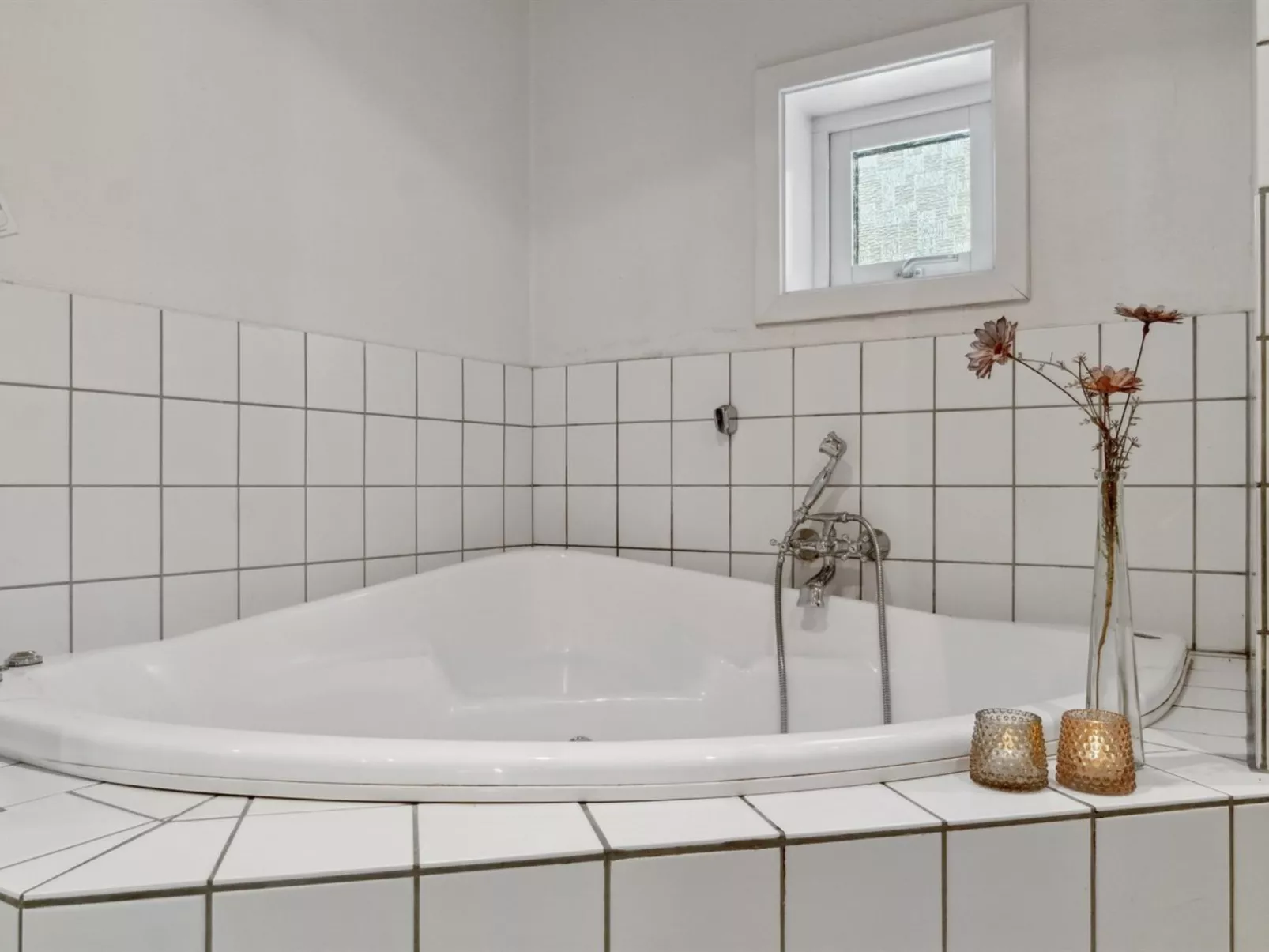 "Ellynor" - 600m from the sea-Outside