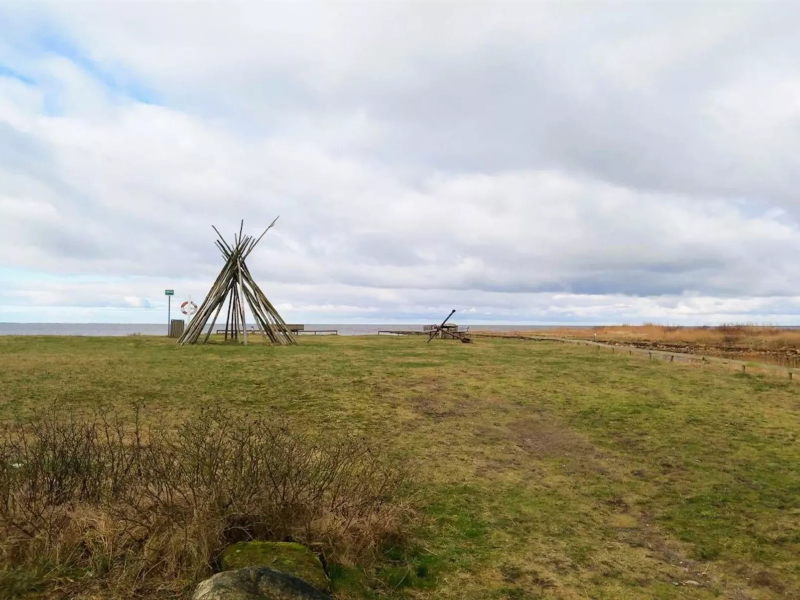 "Ludvika" - 300m to the fjord-Outside