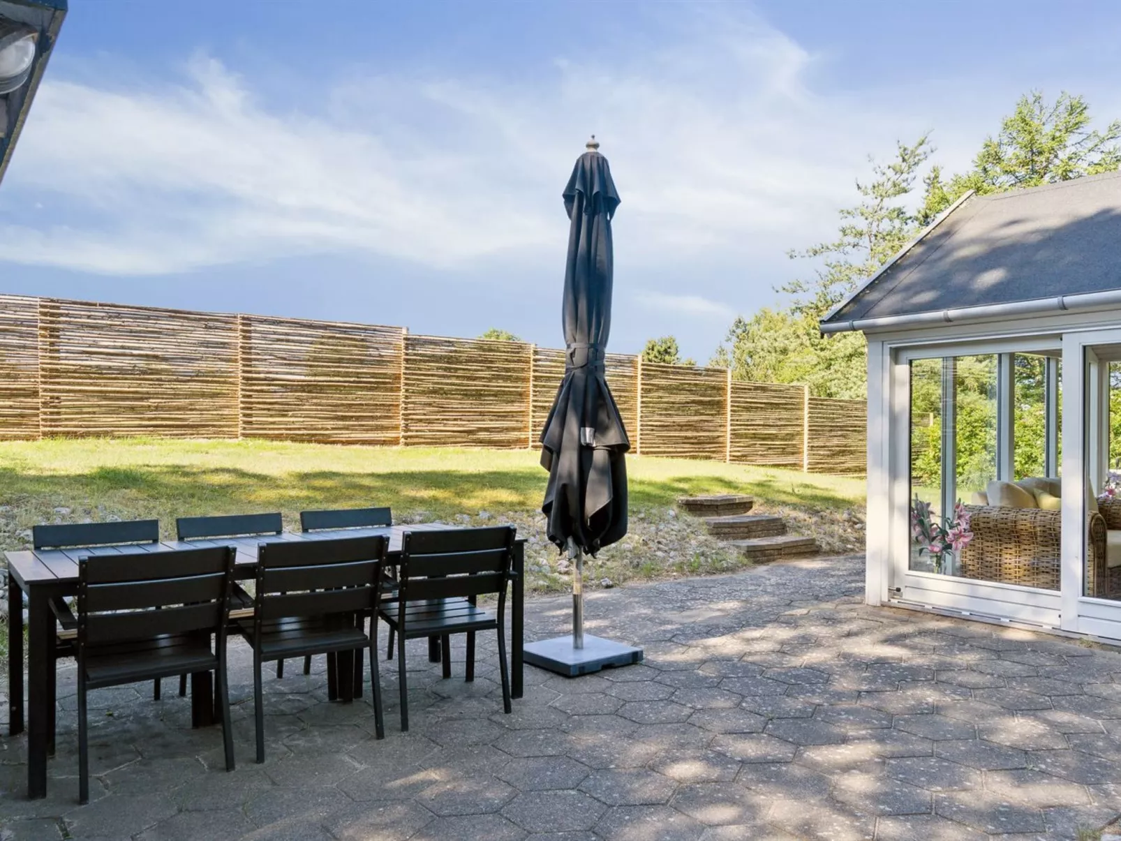 "Laurens" - 800m from the sea-Outside