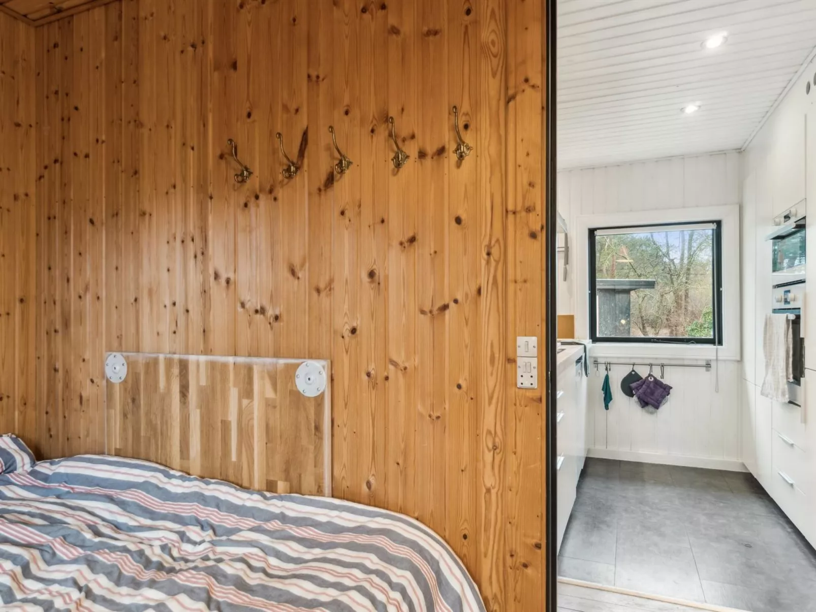 "Iliane" - 450m from the sea-Inside