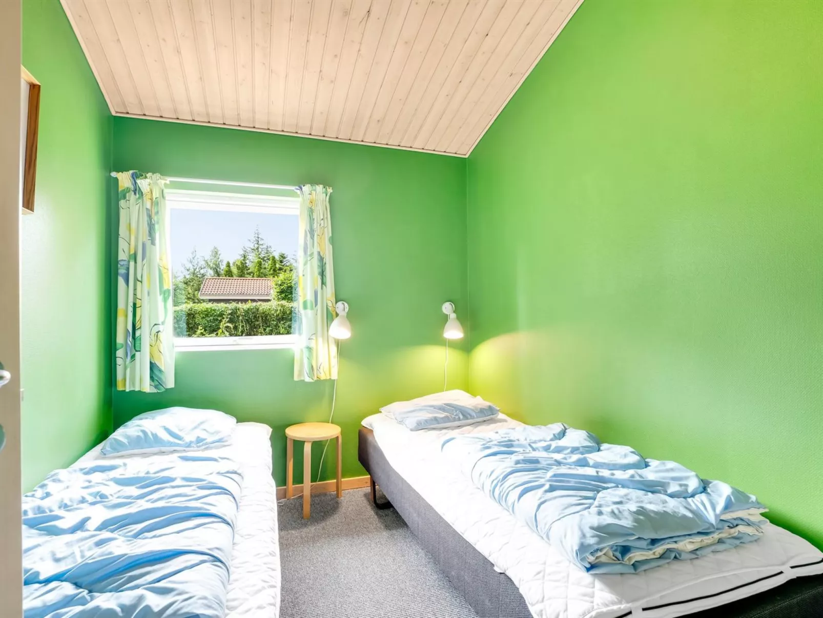 "Gravers" - 100m from the sea-Inside