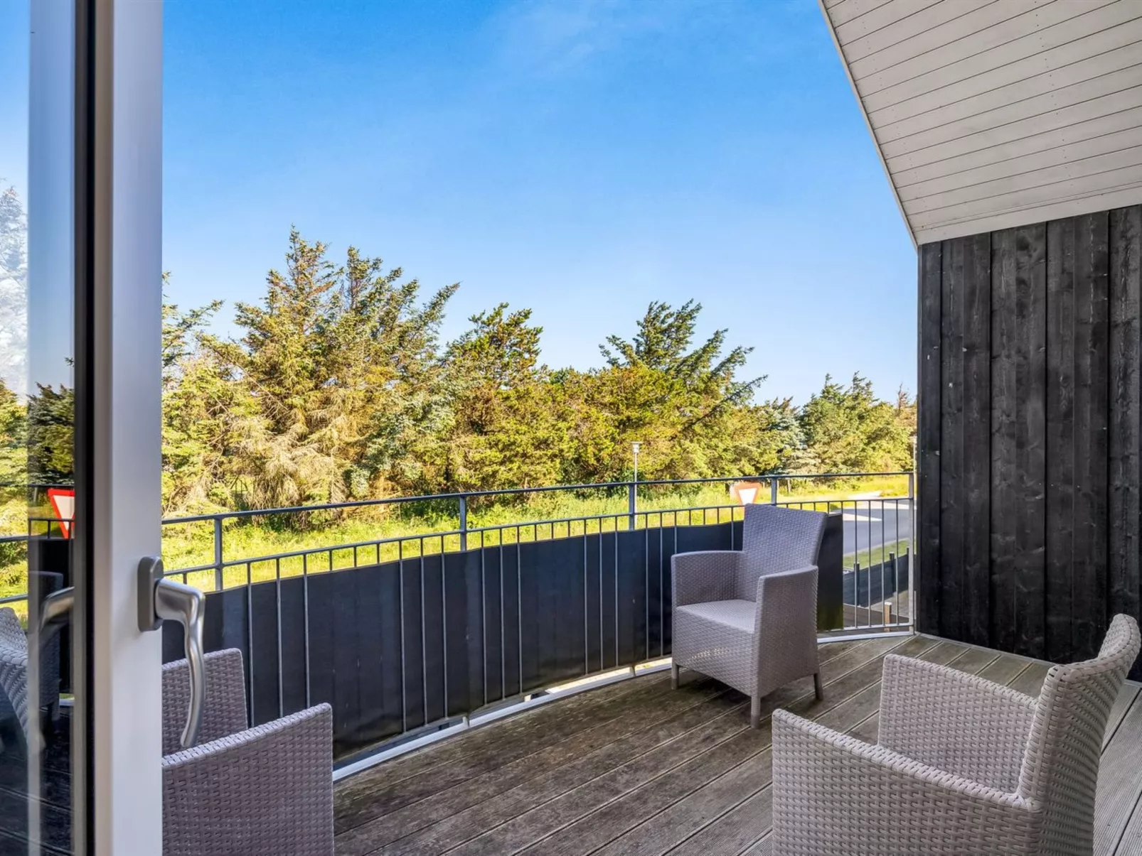 "Flugha" - 600m from the sea-Outside