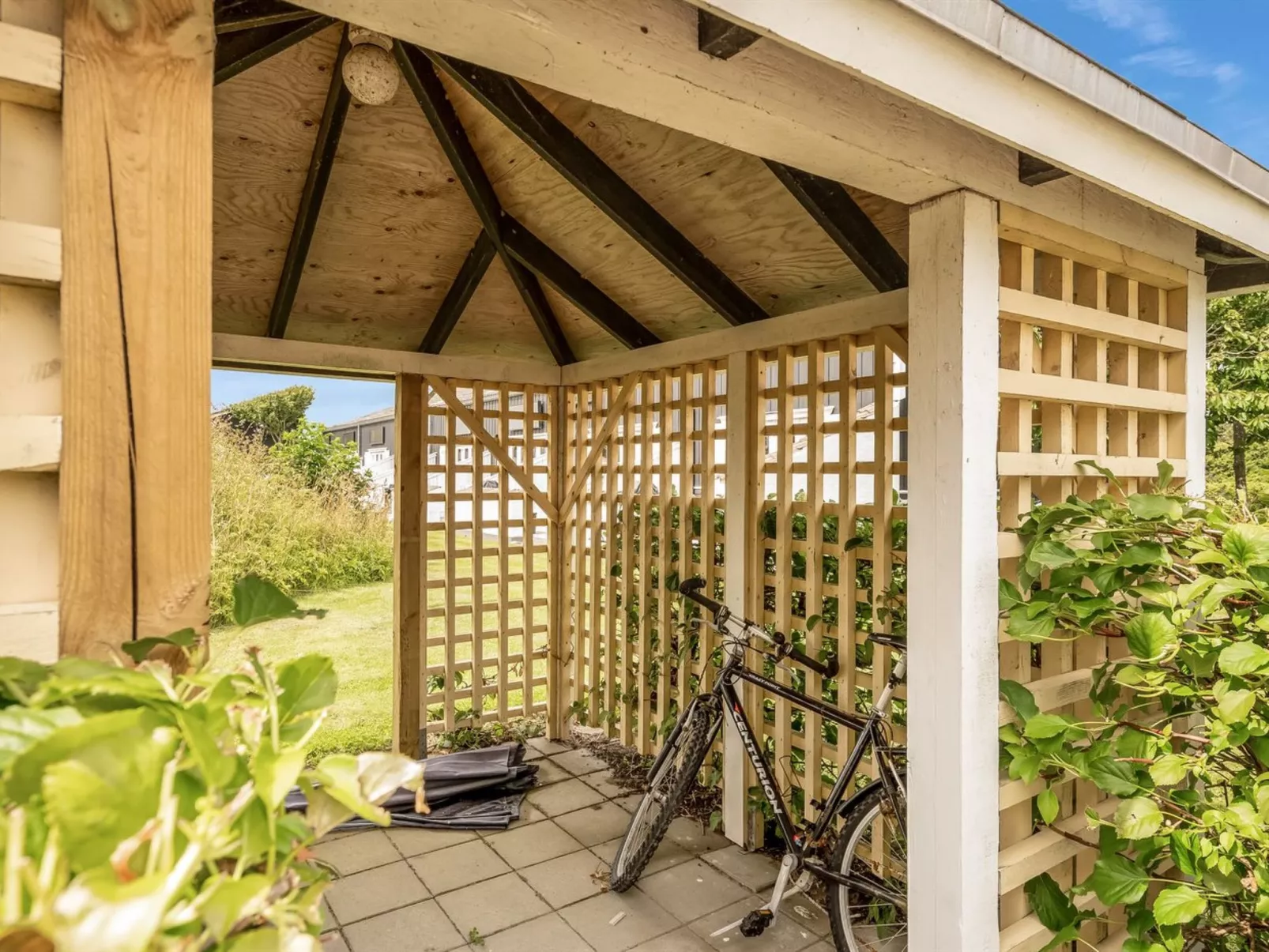 "Milly" - 150m to the fjord-Outside