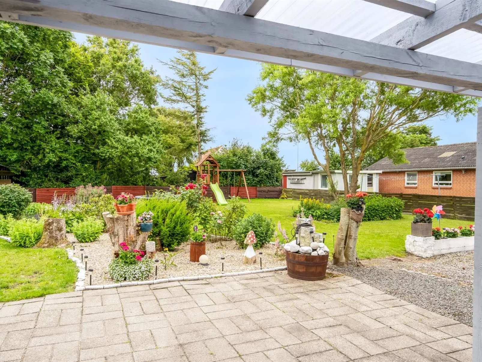 "Elara" - 300m from the sea-Outside