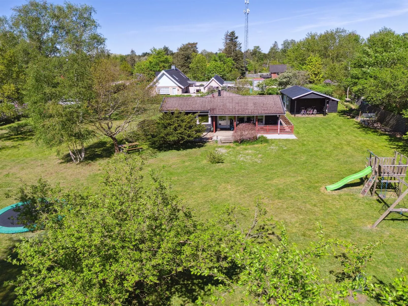 "Janna" - 1.4km from the sea-Outside