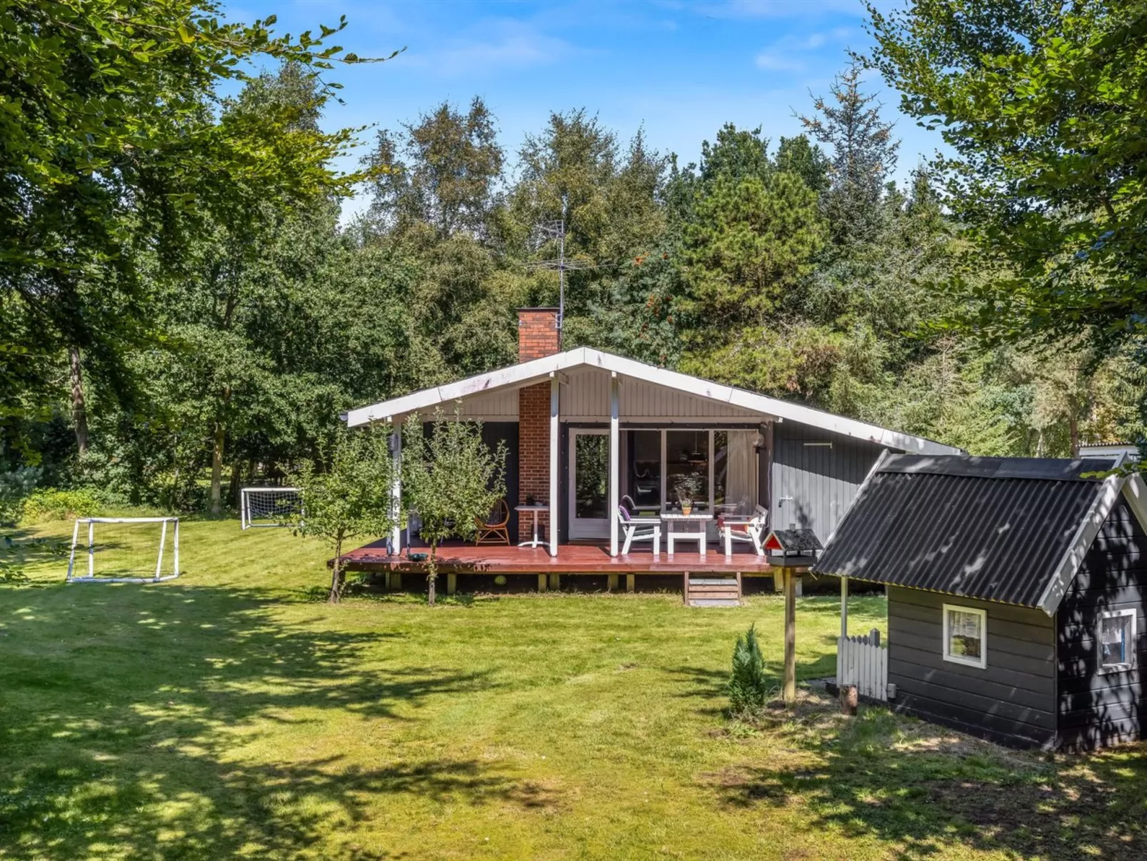 "Sofja" - 175m to the fjord-Outside