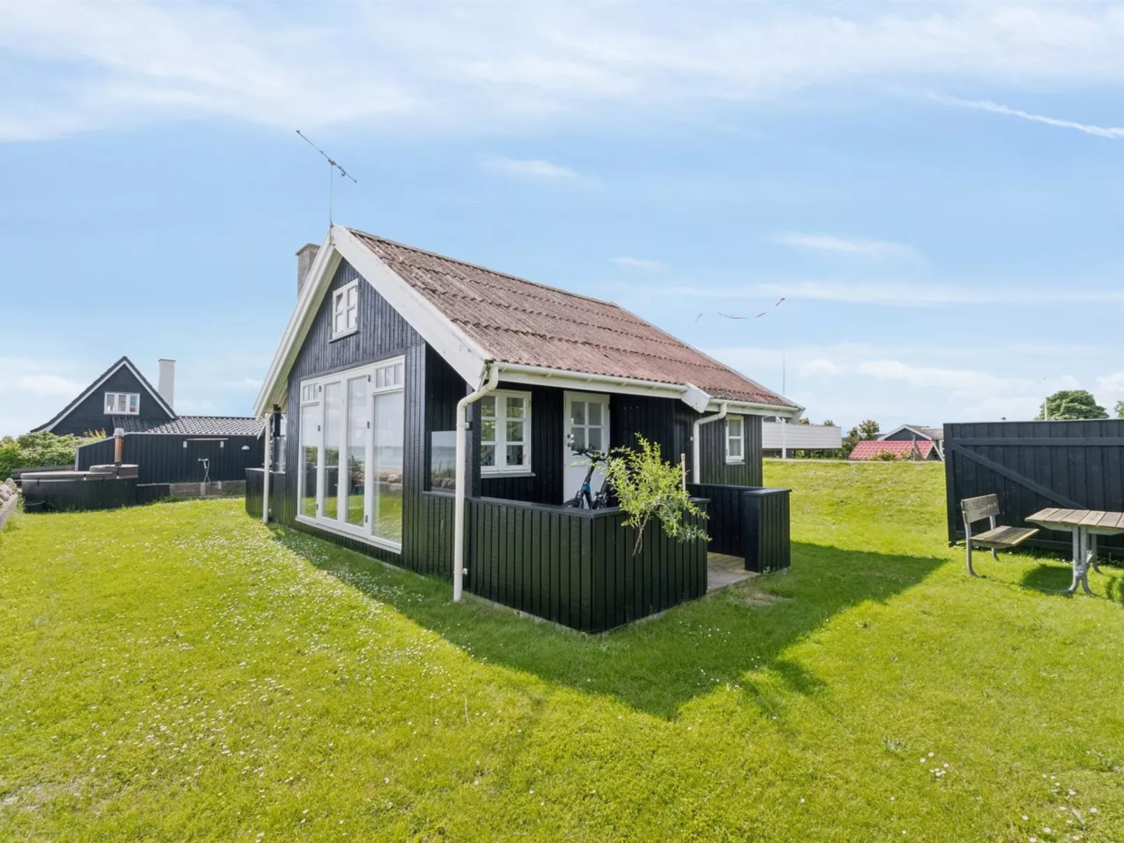 "Ofrath" - 5m from the sea-Outside