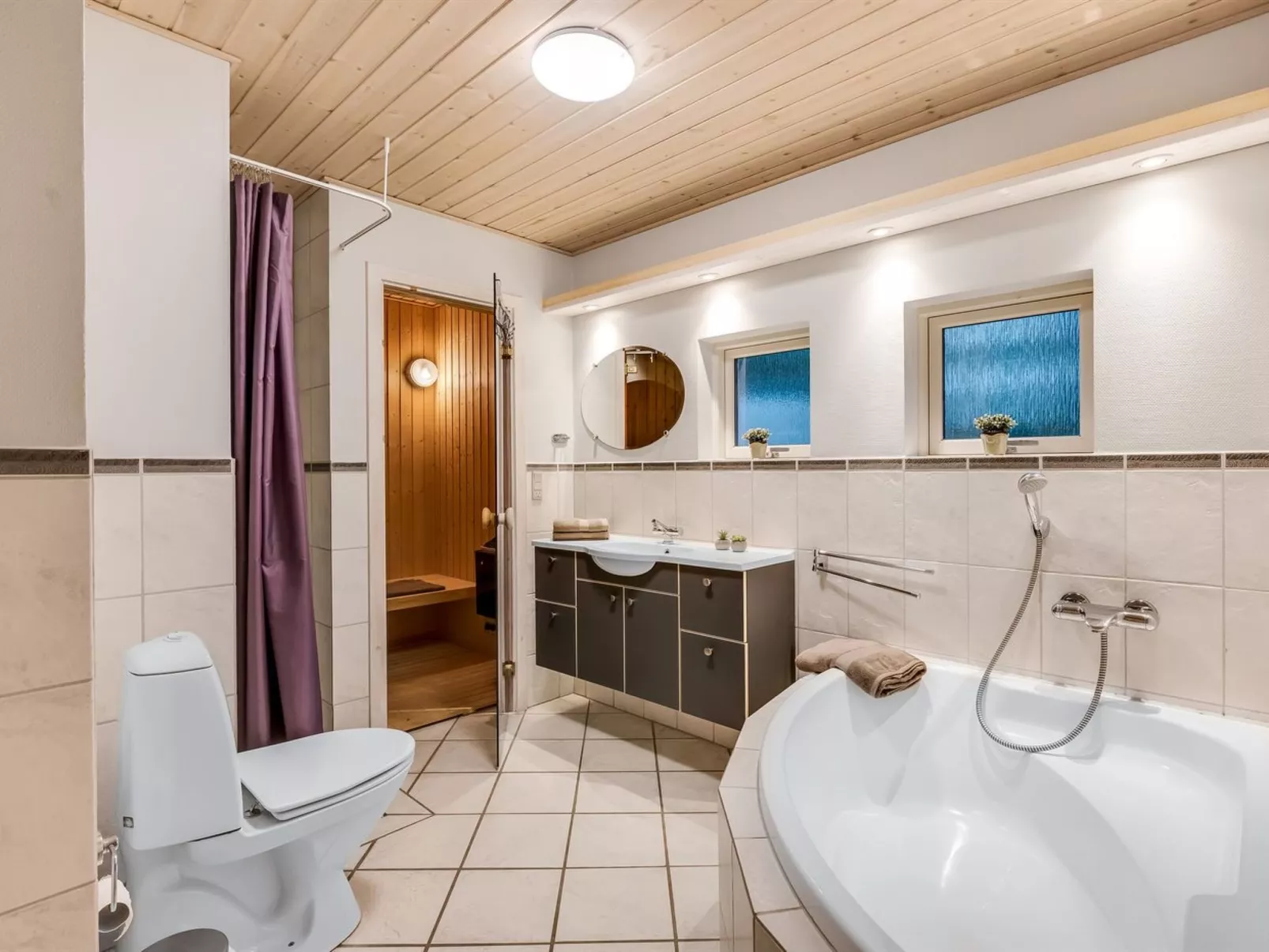 "Mart" - 1.6km from the sea-Dedans