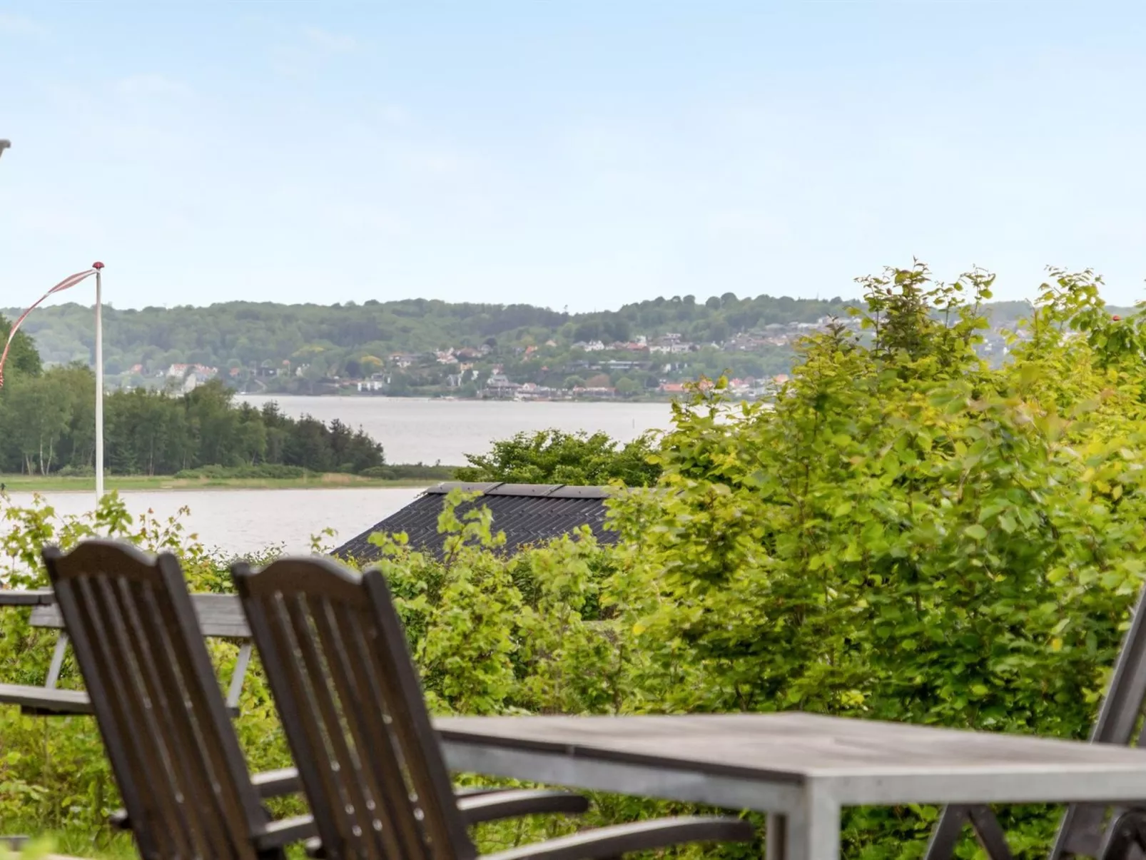 "Stiane" - 100m to the fjord-Outside