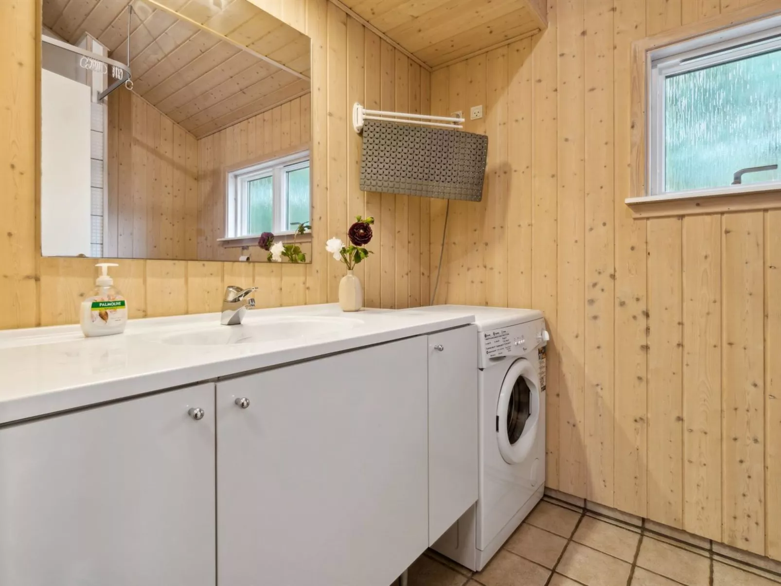 "Ava" - 850m from the sea-Inside