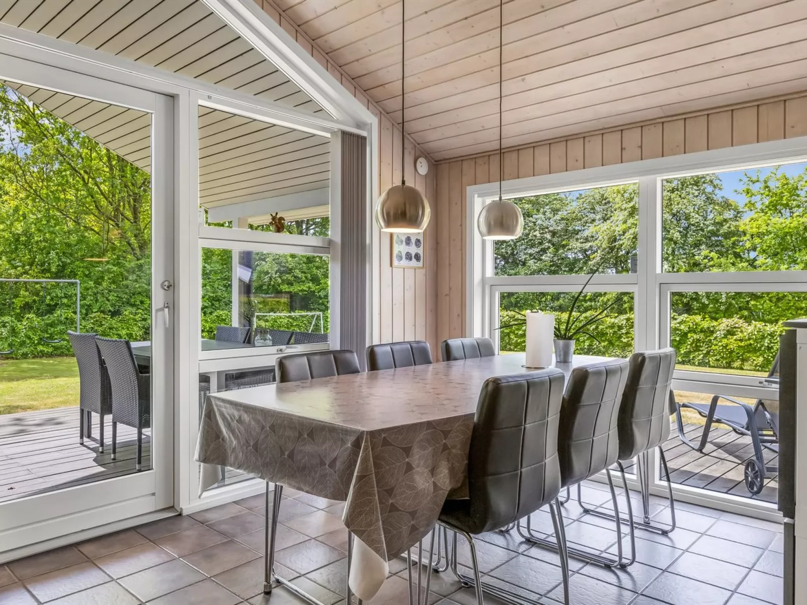 "Jette" - 30km from the sea-Inside